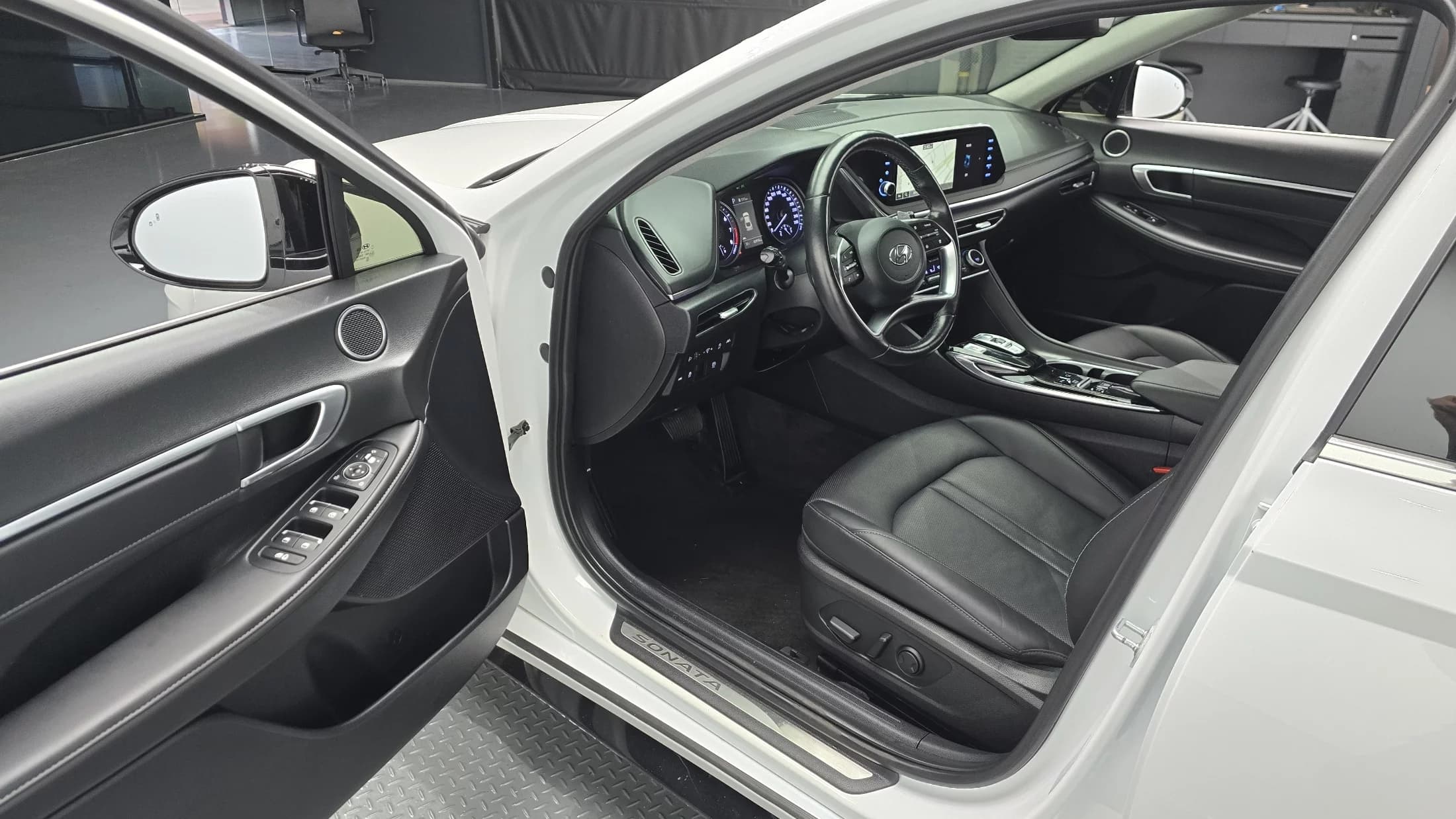Hyundai Sonata 2.0 Premium Plus, 2021 г. 84088 км. — фото 11