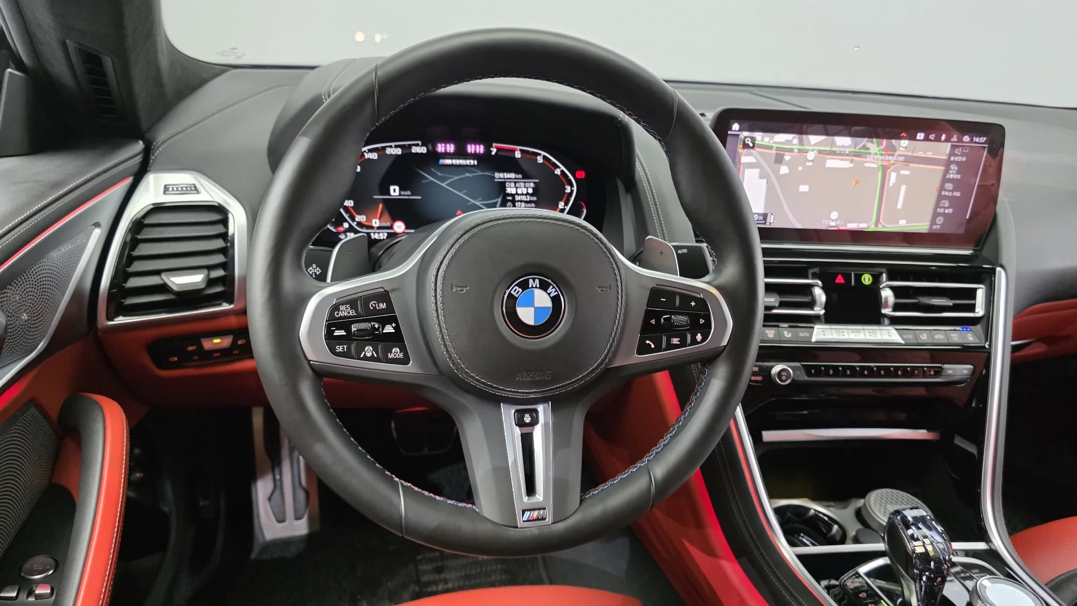 BMW 8-Series M850i xDrive Coupe, 2024 г. 5784 км. — фото 13