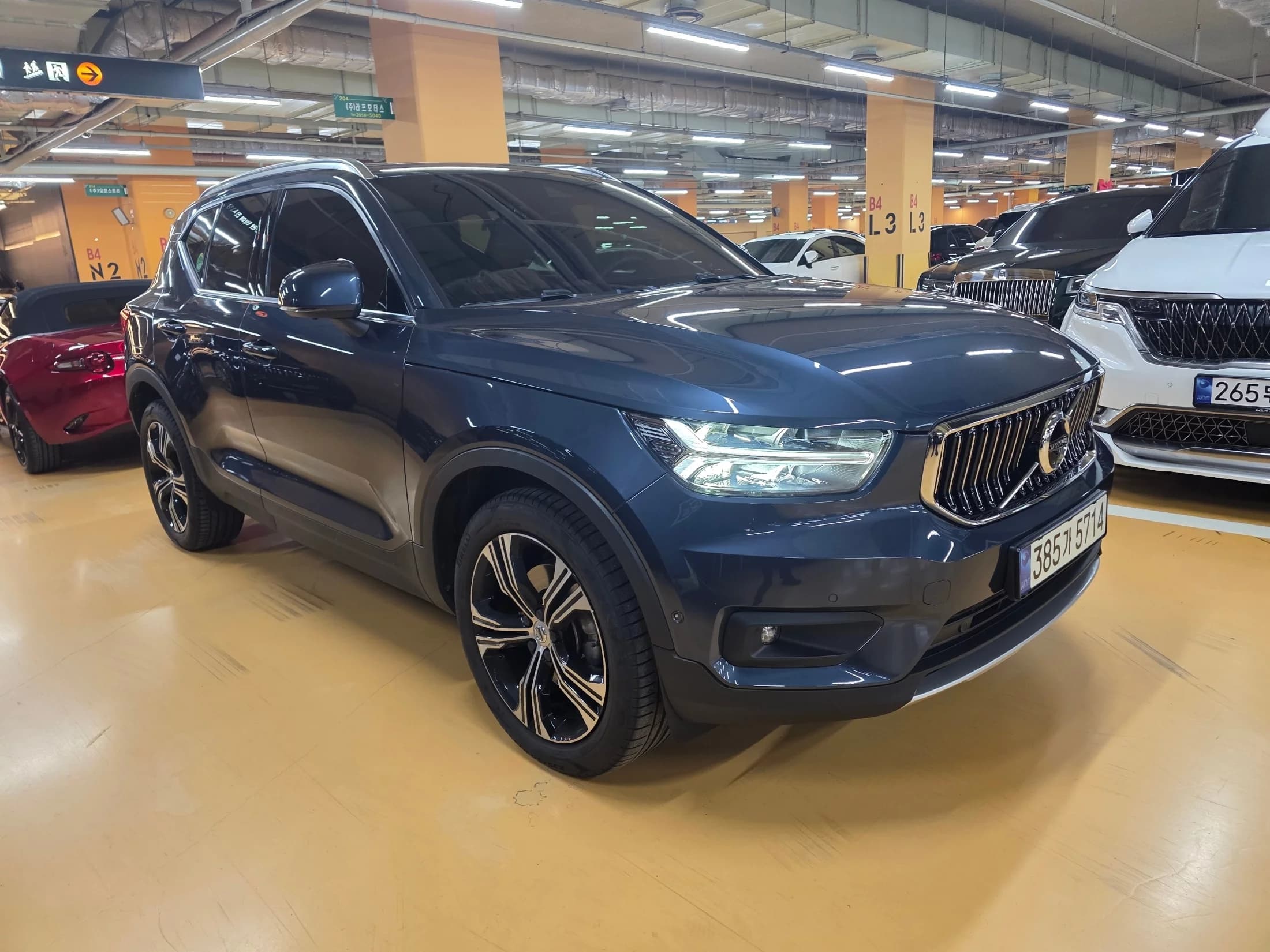 Volvo XC40 B4 Inscription, 2021 г. 23593 км. — фото 18