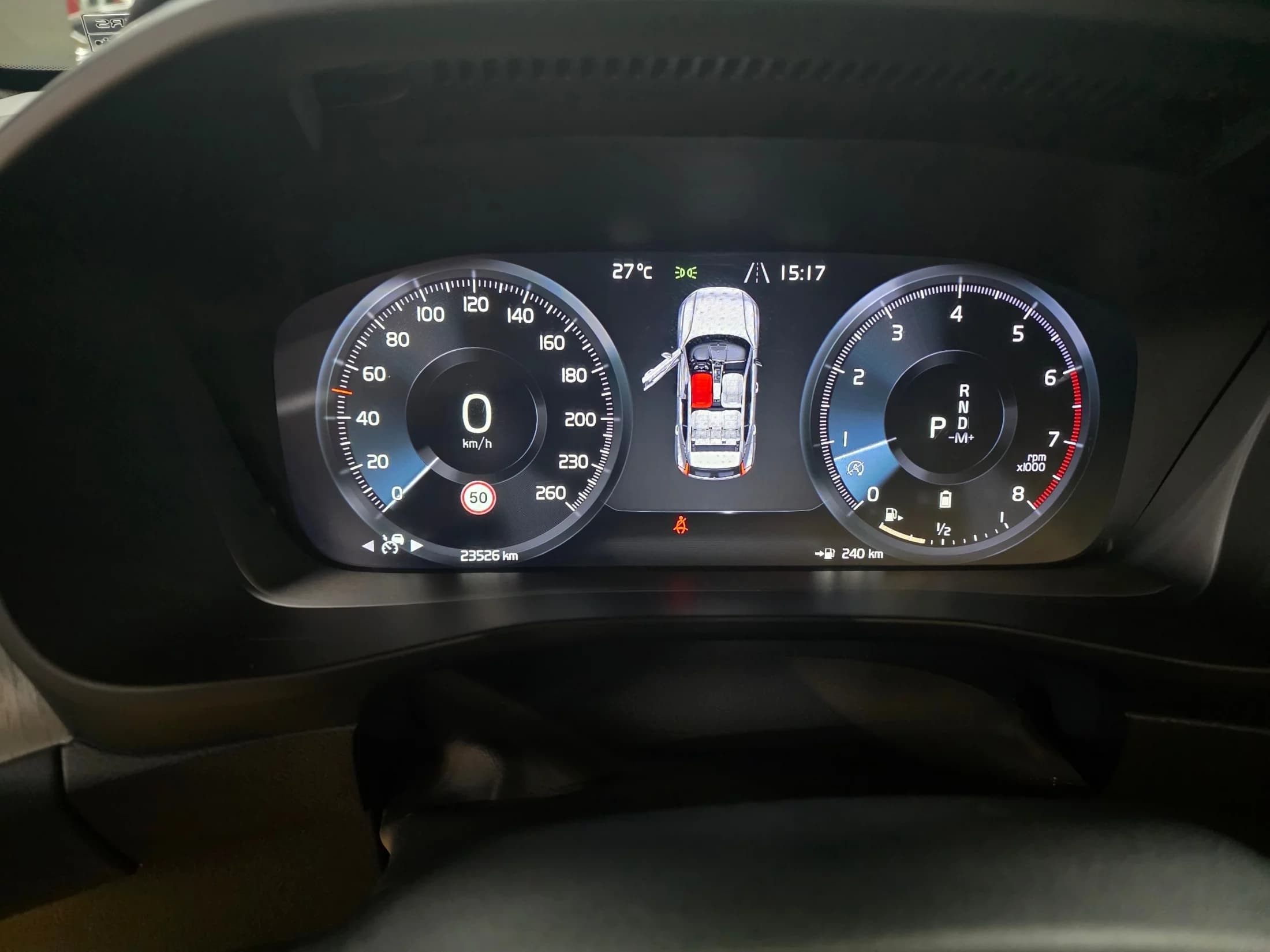 Volvo XC40 B4 Inscription, 2021 г. 23593 км. — фото 8