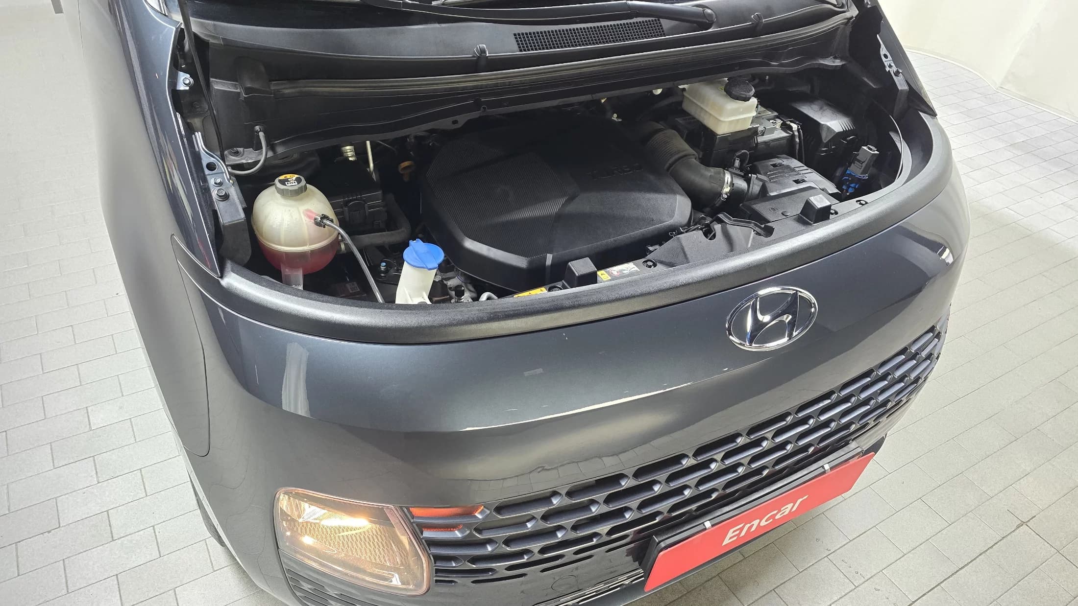Hyundai Staria Cargo 3-Seater Modern, 2022 г. 138151 км. — фото 6