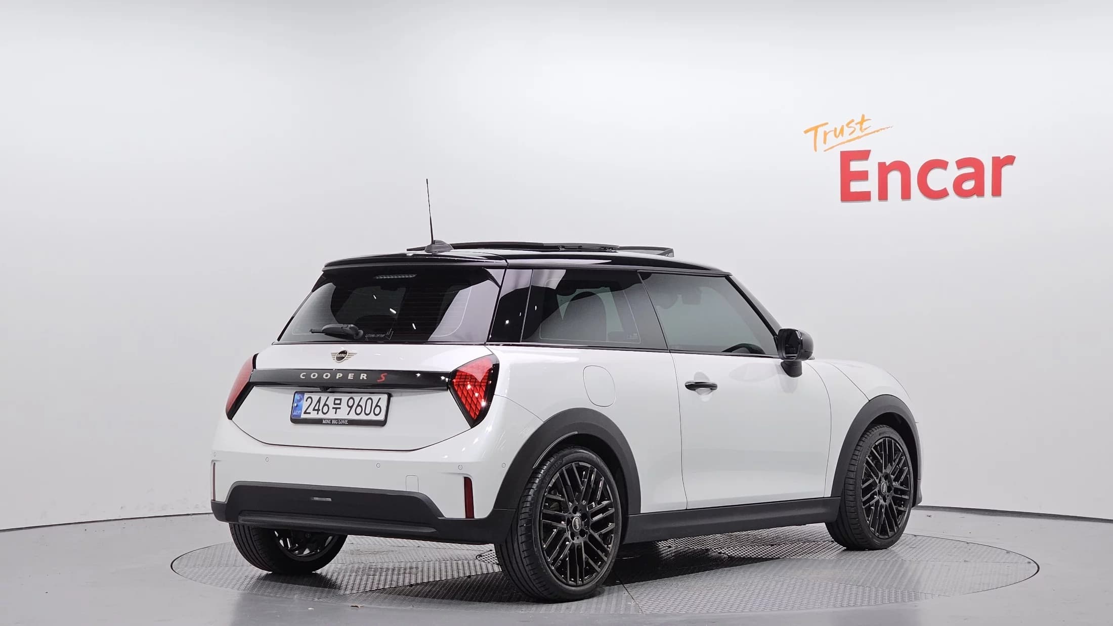 MINI Cooper Favoured 4th, 2025 г. 12840 км. — фото 2