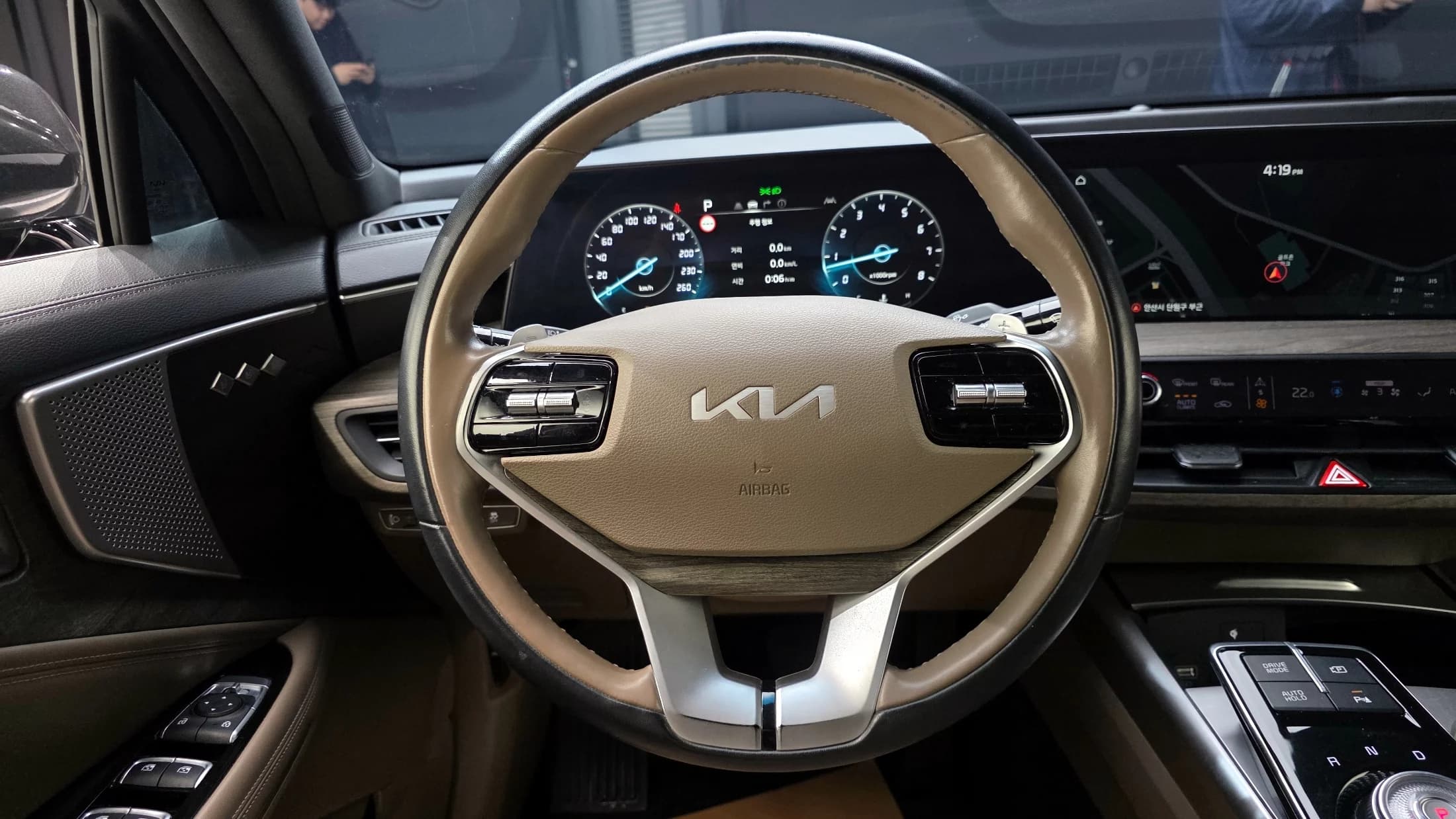 Kia K8 2.5 Gasoline 2WD Noblesse, 2021 г. 72823 км. — фото 13