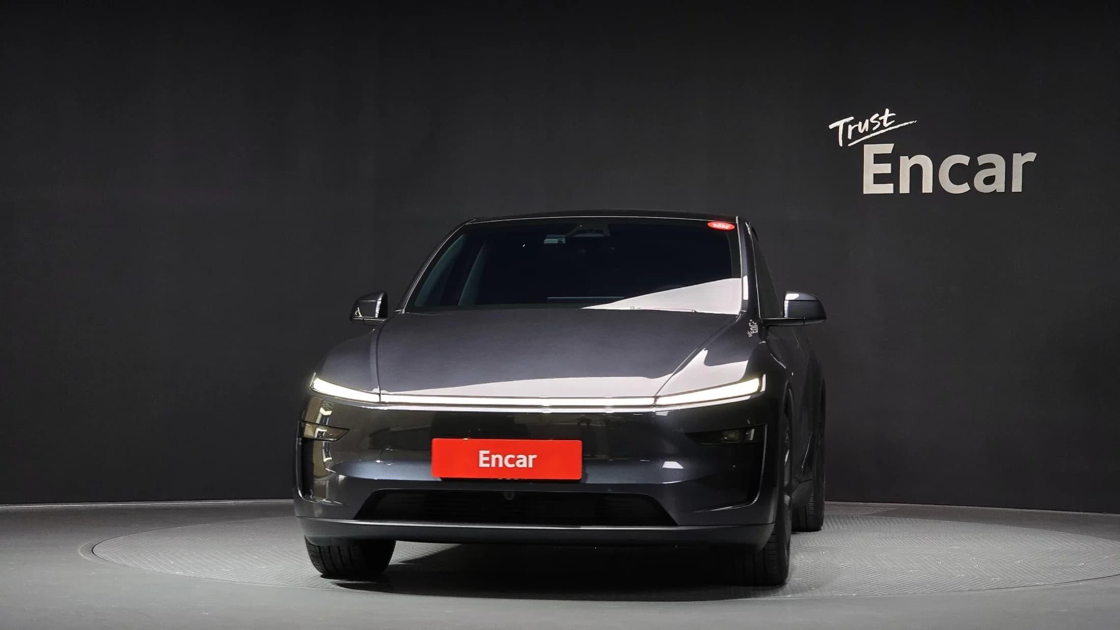 Tesla Model Y RWD, электромобиль, 2025 г. 4038 км. — фото 3