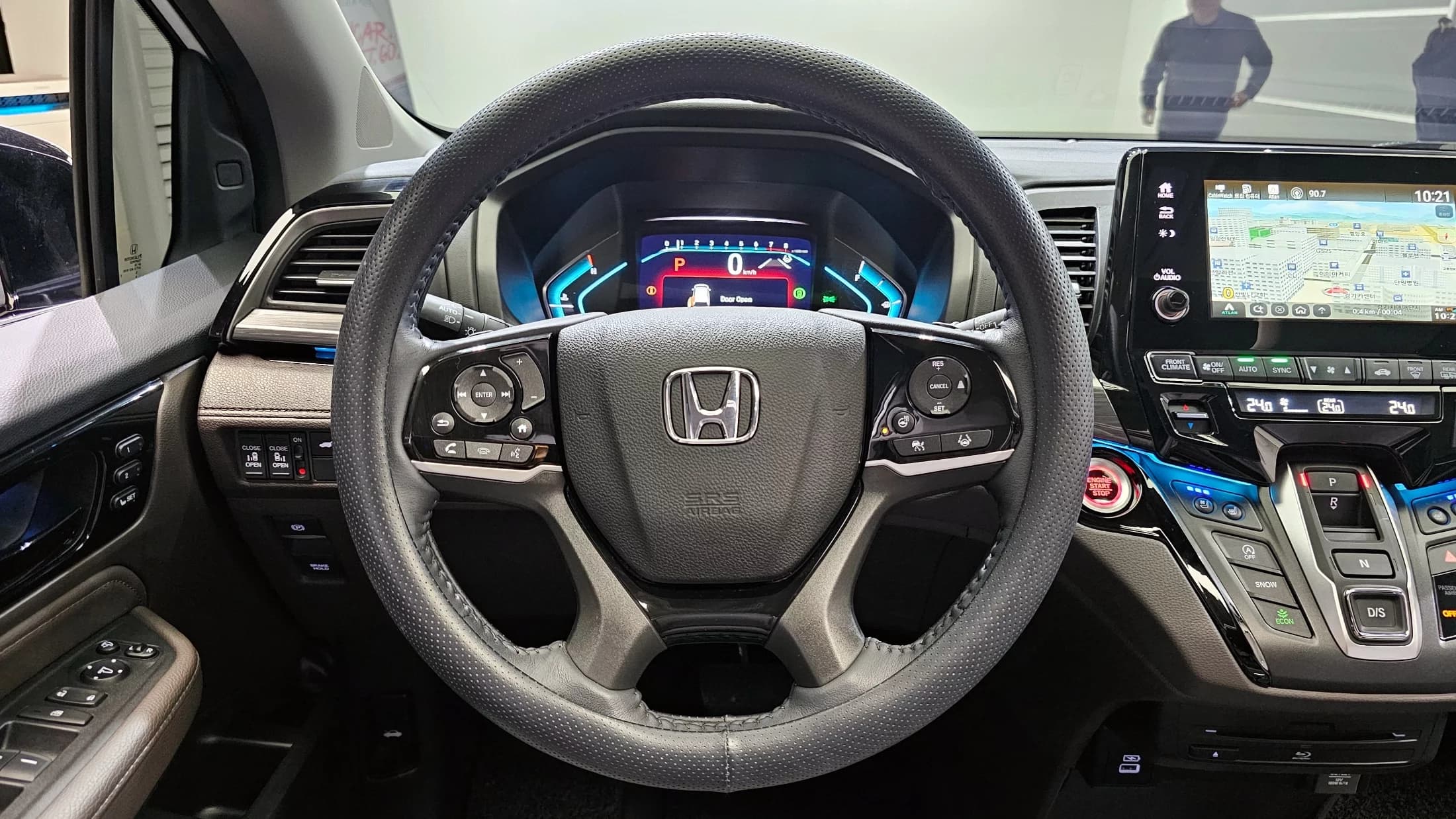 Honda ODYSSEY 3.5 5th, 2022 г. 32850 км. — фото 13