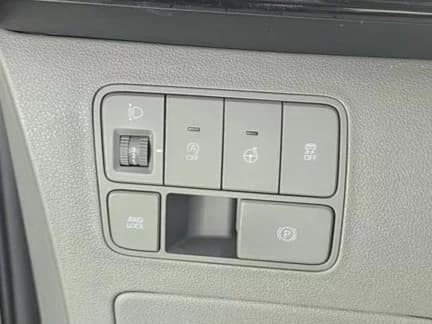 Hyundai Staria 4WD Lounge 9-Seater Inspiration, 2024 г. 24704 км. — фото 16