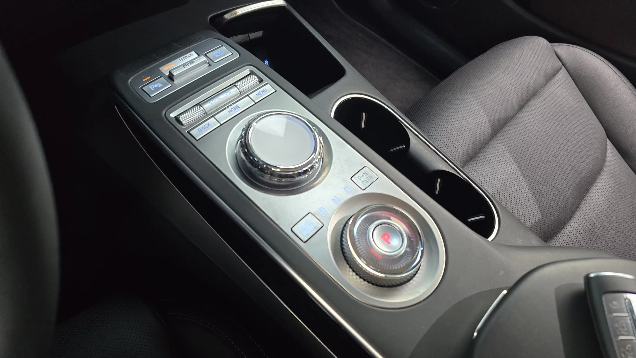 Genesis GV70 2.5T Gasoline AWD, 2024 г. 17271 км. — фото 9