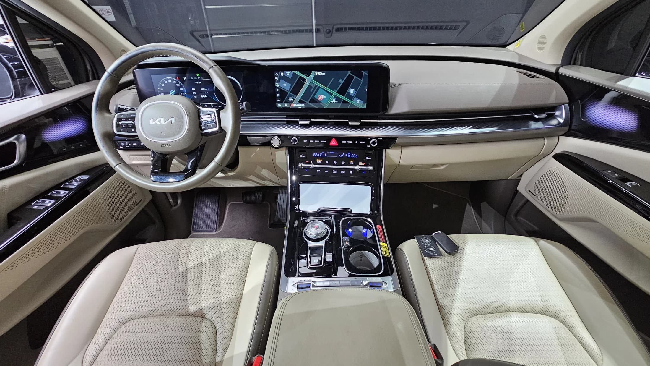 Kia Carnival 7-Seater Hi-Limousine Signature, 2023 г. 64385 км. — фото 7
