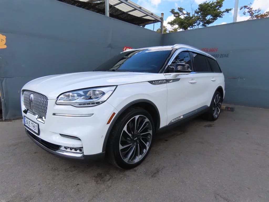 Lincoln AVIATOR 3.0 Reserve  AWD, 2021 г. 109907 км. — фото 2