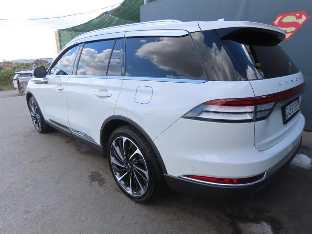 Lincoln AVIATOR 3.0 Reserve  AWD, 2021 г. 109907 км. — фото 3