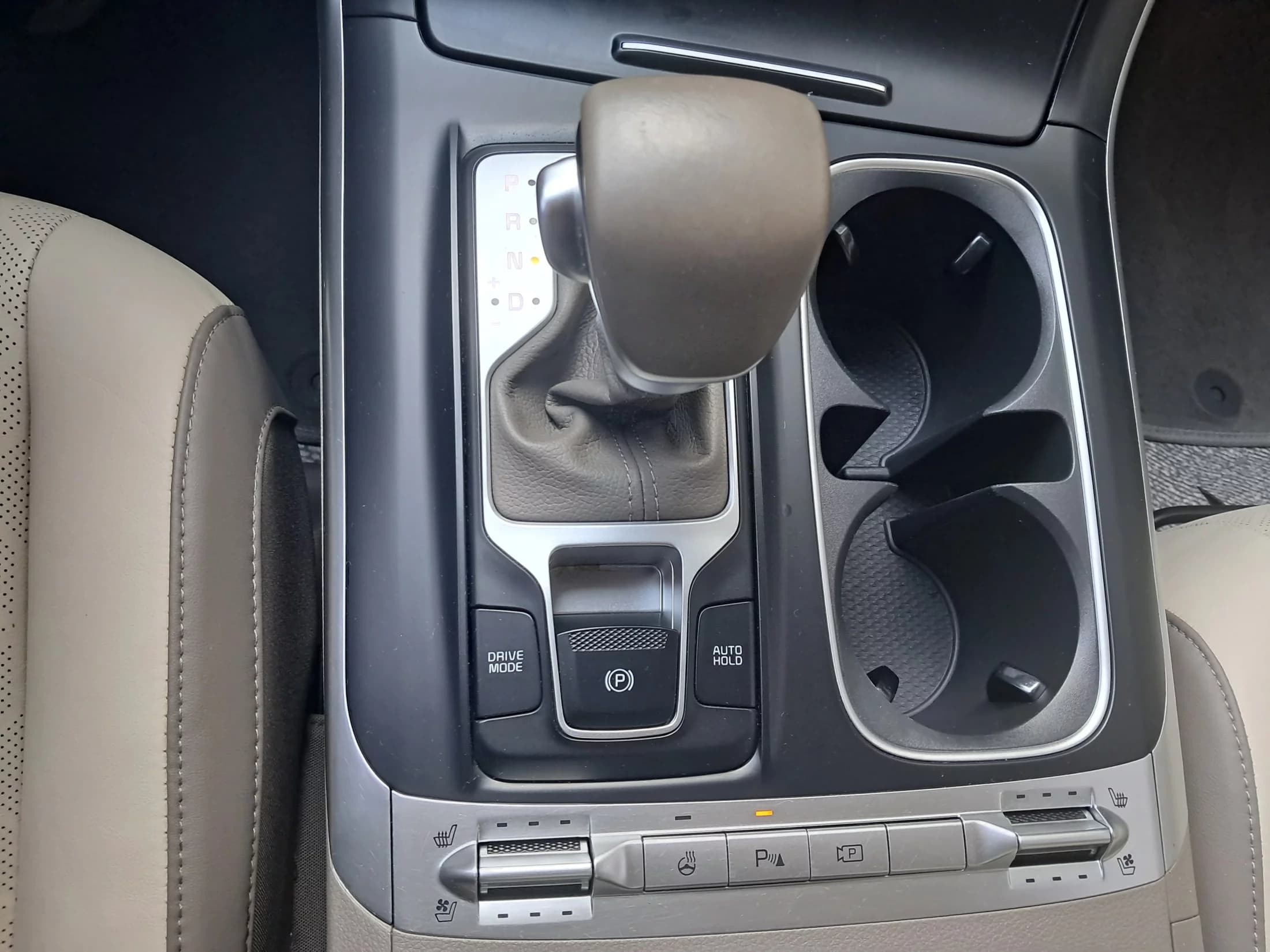 Kia Carnival Conversion(LPG) Prestige, 2022 г. 151688 км. — фото 13