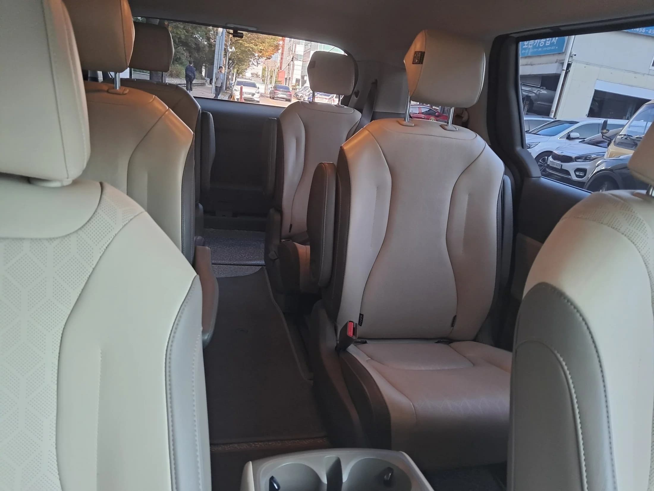 Kia Carnival Conversion(LPG) Prestige, 2022 г. 151688 км. — фото 18