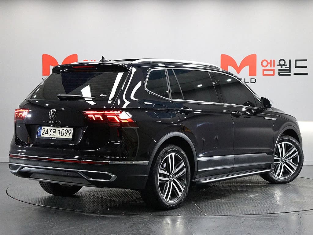 Volkswagen TIGUAN 2.0 TSI Prestige, 2023 г. 30300 км. — фото 4