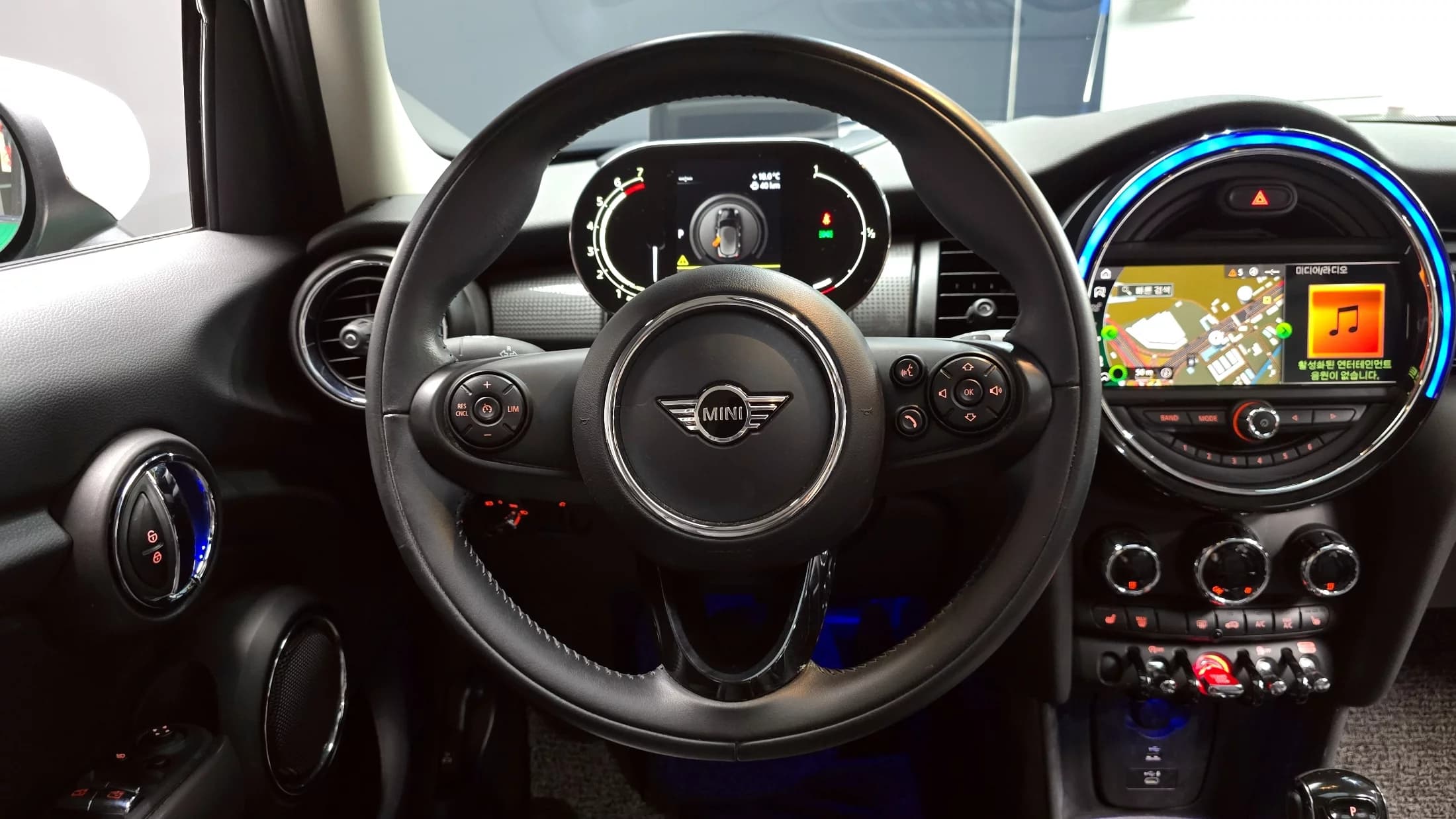 MINI Cooper 5Door HIGH 3rd, 2021 г. 75160 км. — фото 13