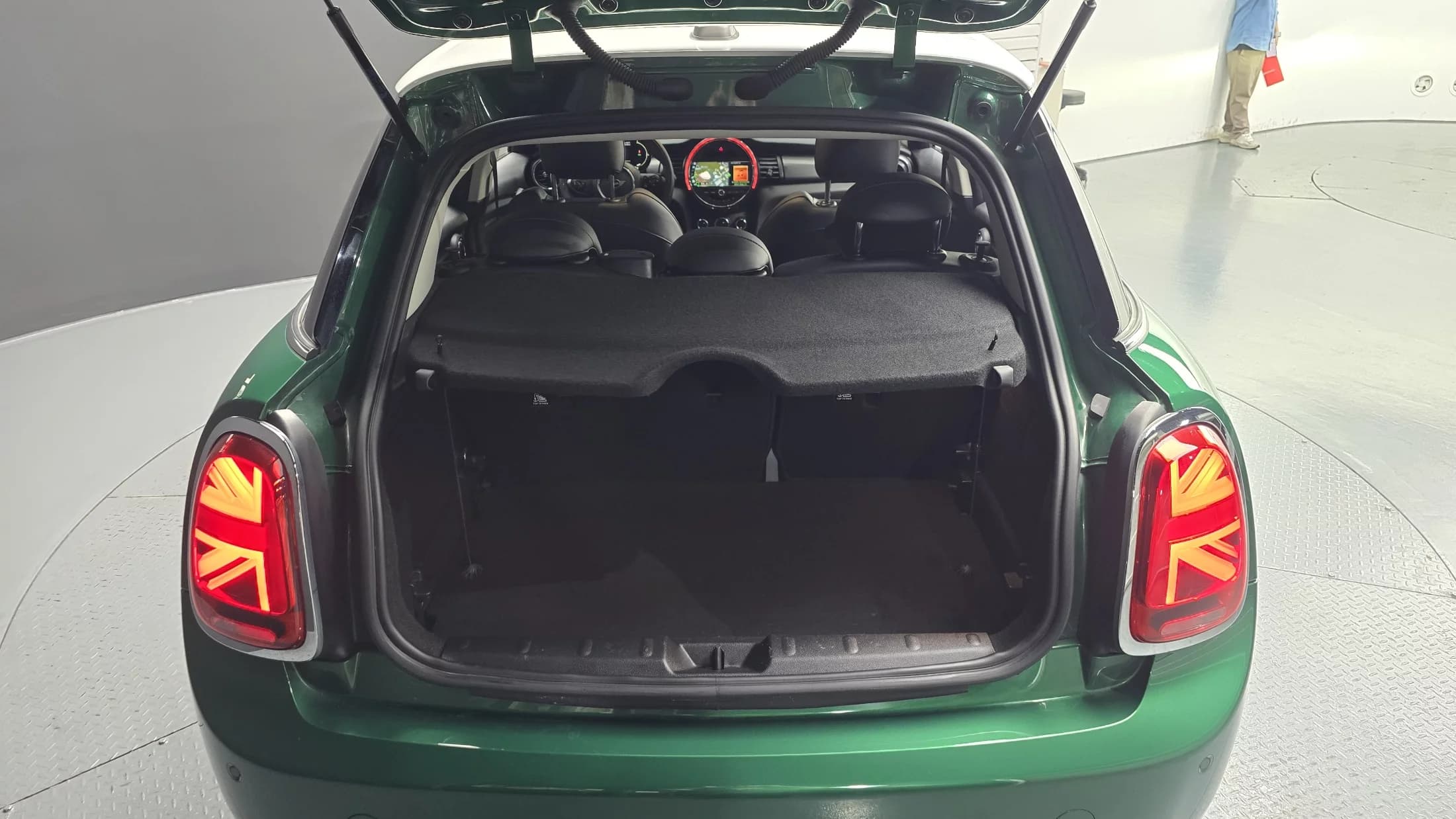 MINI Cooper 5Door HIGH 3rd, 2021 г. 75160 км. — фото 20