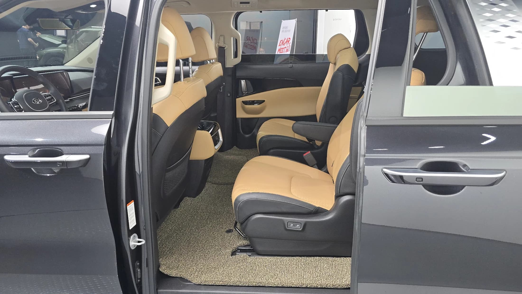 Kia Carnival Gasoline 9-Seater Noblesse, 2021 г. 51974 км. — фото 23