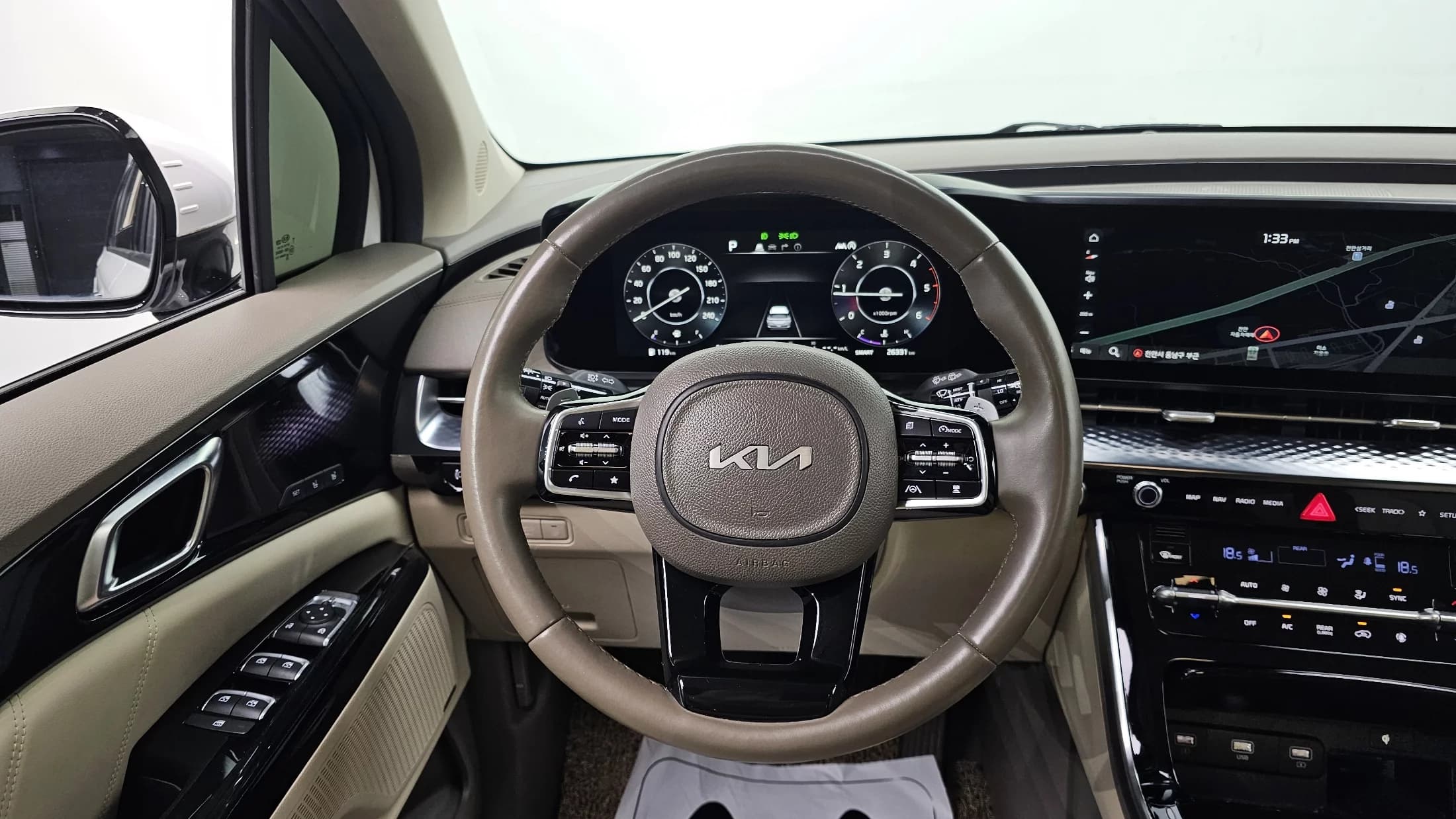 Kia Carnival 9-Seater Hi-Limousine Signature, 2021 г. 26385 км. — фото 14