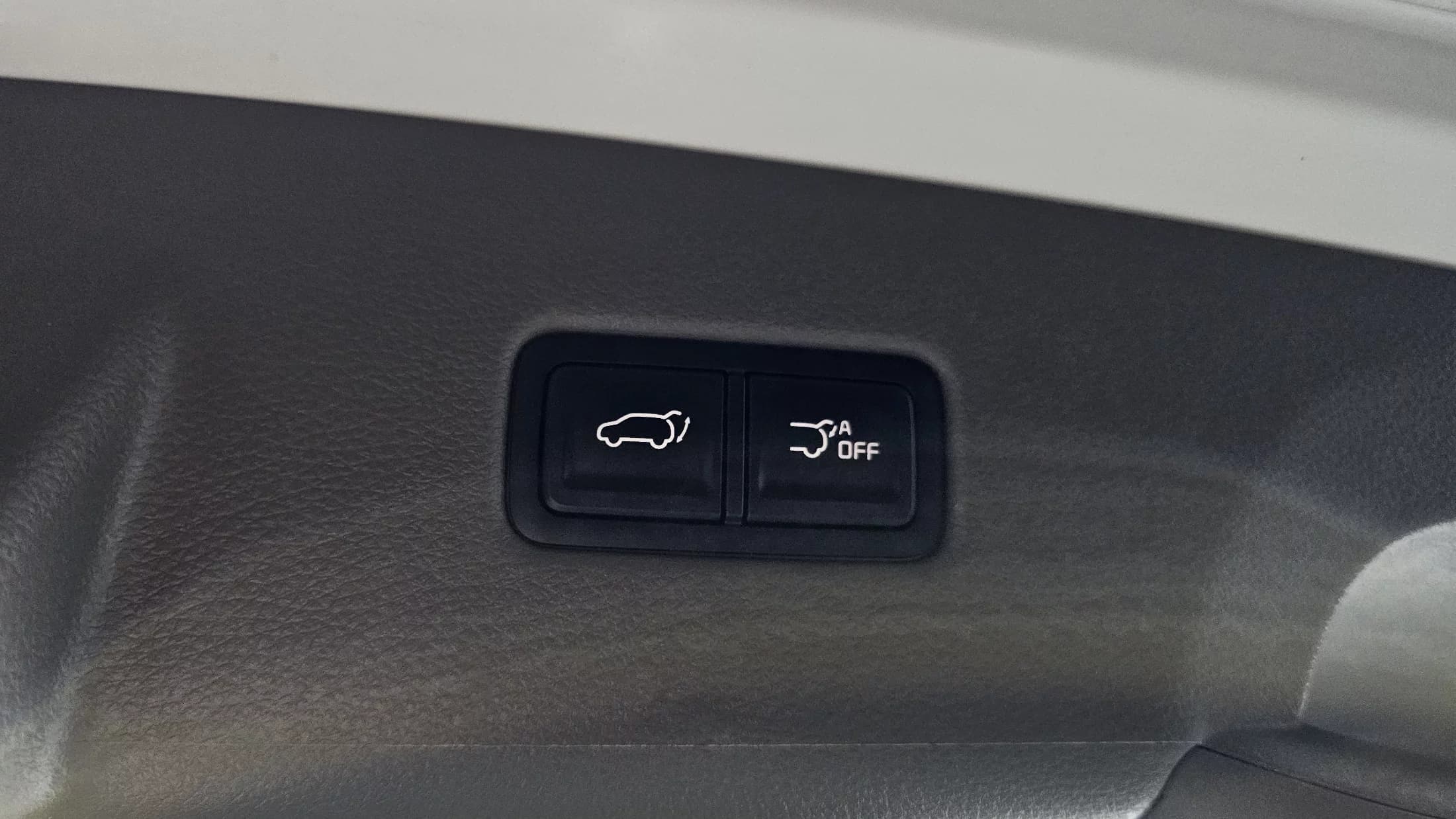 Kia Carnival 9-Seater Hi-Limousine Signature, 2021 г. 26385 км. — фото 20