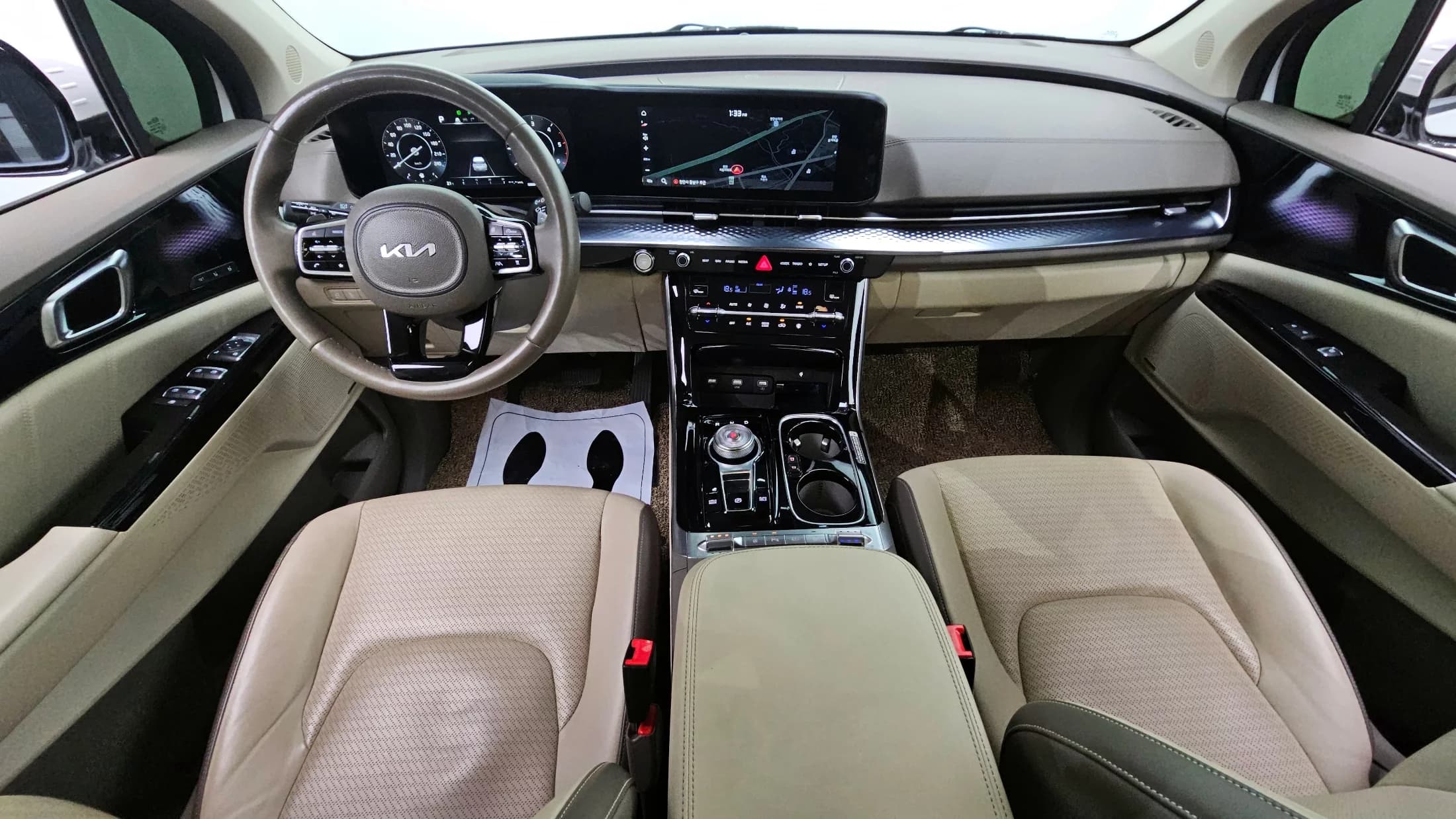 Kia Carnival 9-Seater Hi-Limousine Signature, 2021 г. 26385 км. — фото 7