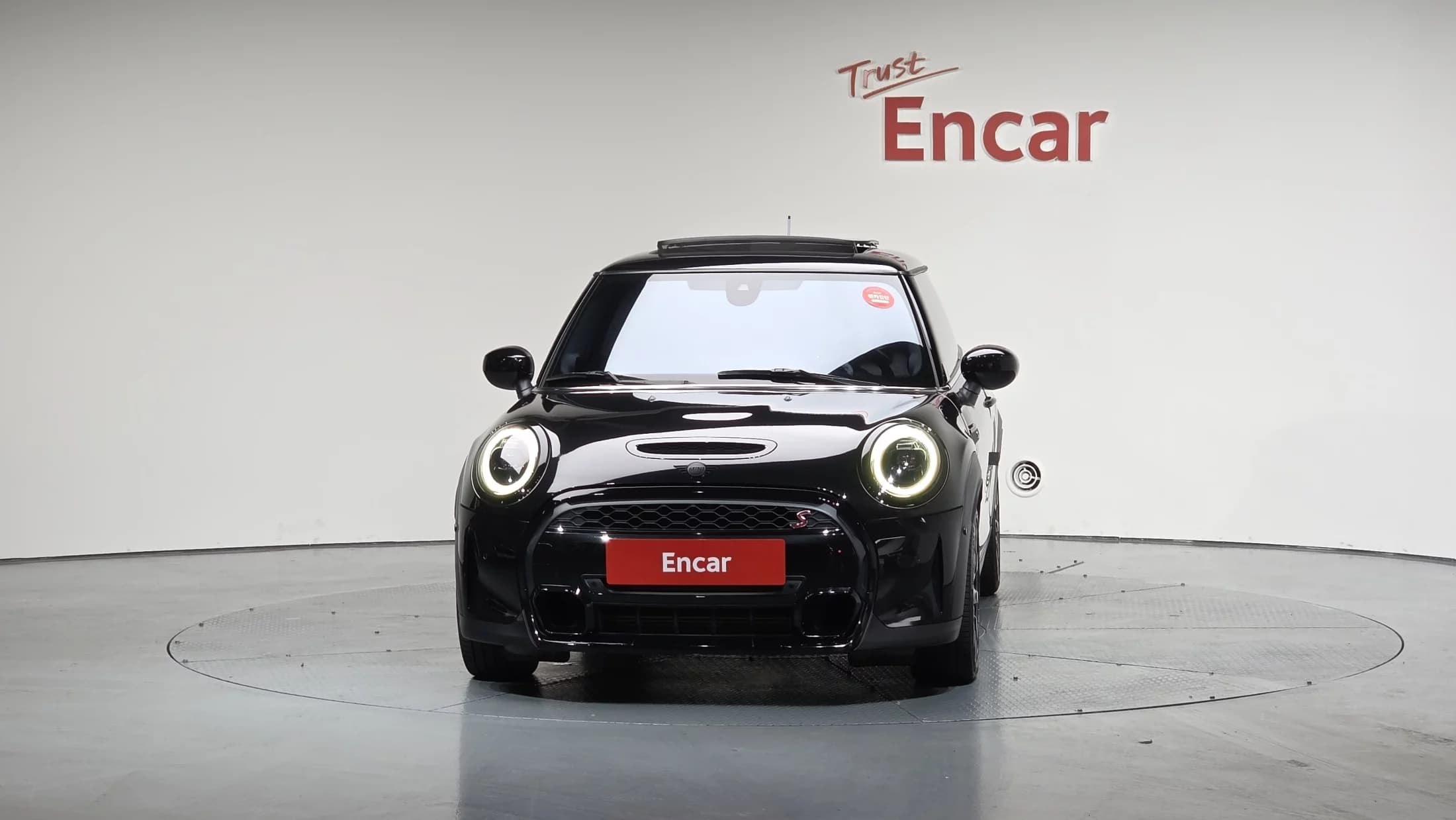 MINI Cooper Classic Third Generation, 2022 г. 61779 км. — фото 2