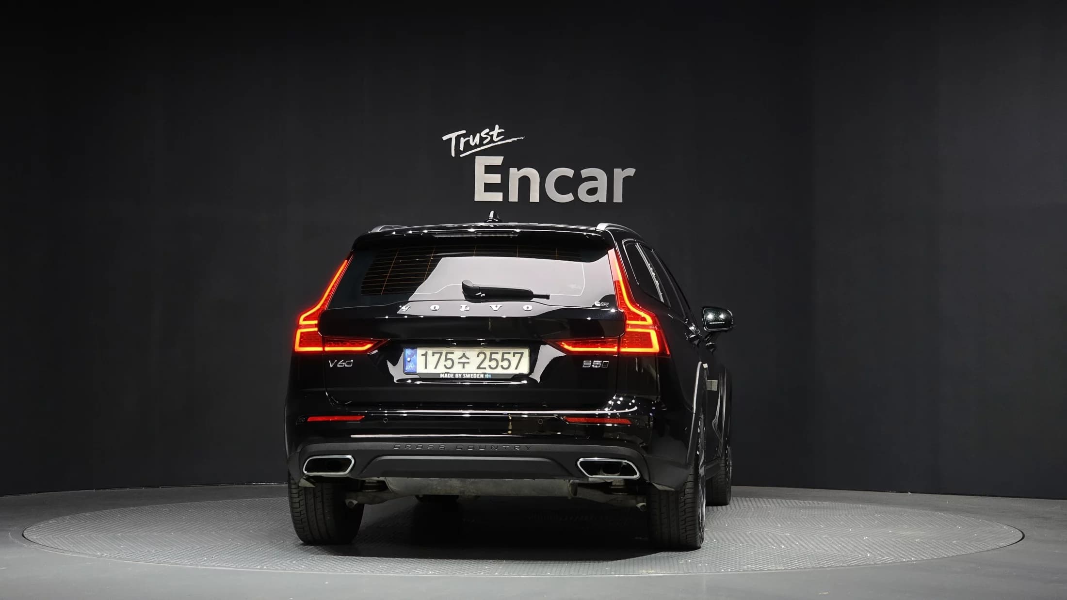 Volvo V60 B5 Pro AWD, 2021 г. 35883 км. — фото 4