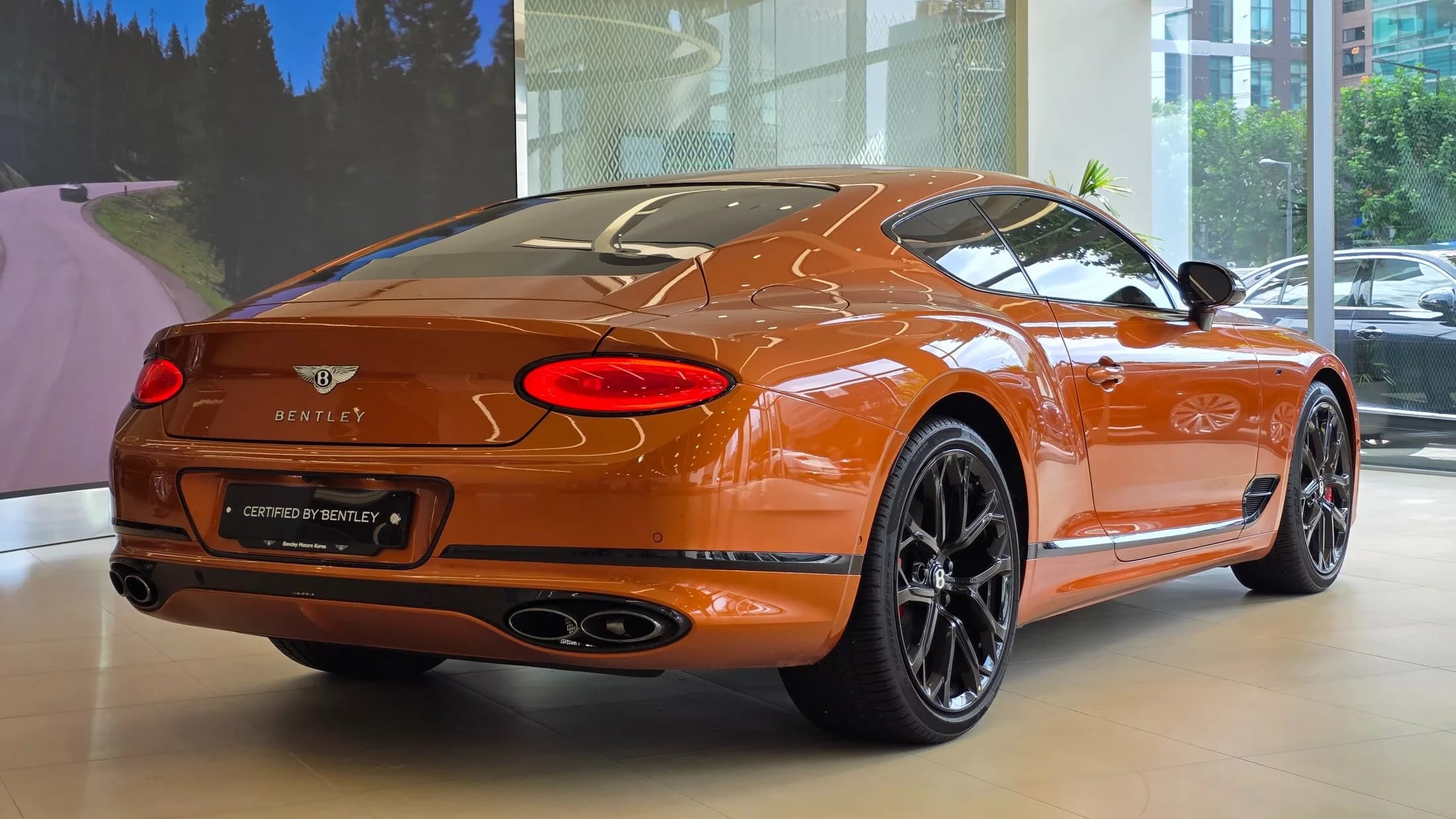 Bentley Continental GT 4.0 GTS, 2024 г. 2030 км. — фото 6