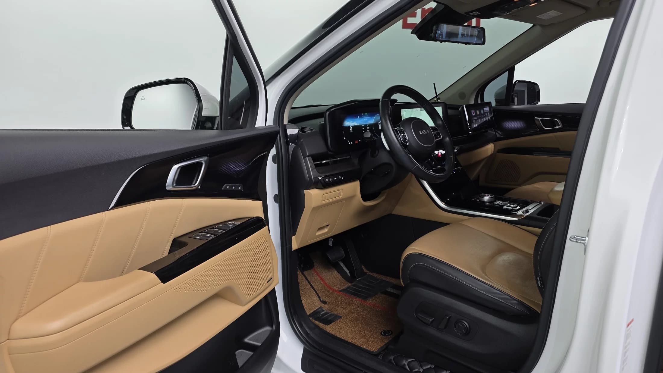 Kia Carnival Gasoline 7-seater Limousine(Special vehicle), 2022 г. 38790 км. — фото 11