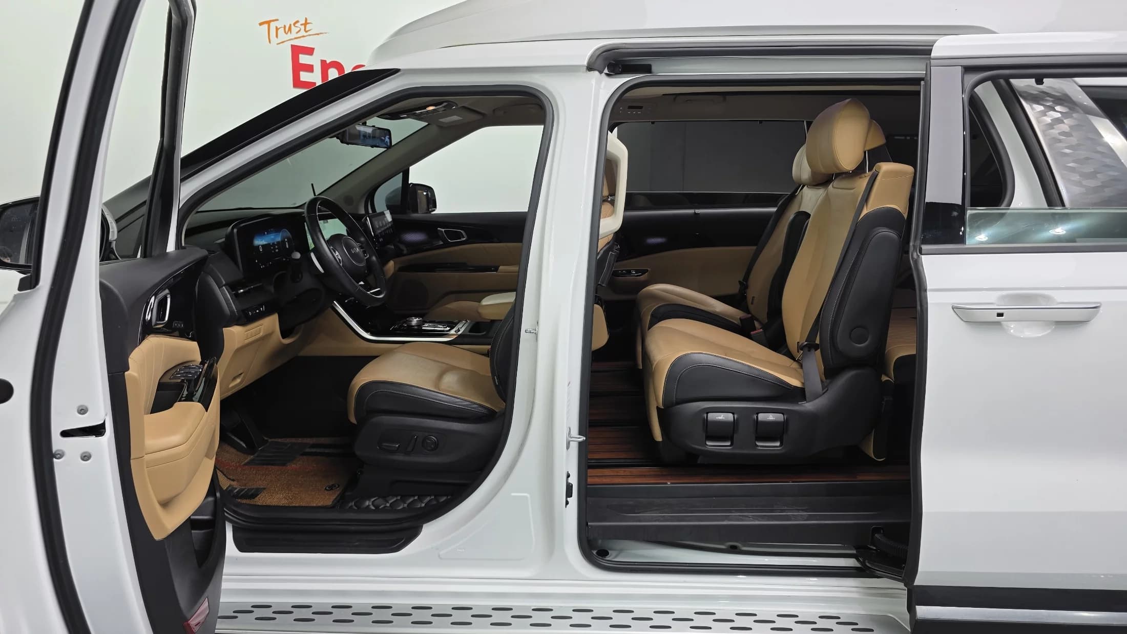 Kia Carnival Gasoline 7-seater Limousine(Special vehicle), 2022 г. 38790 км. — фото 16