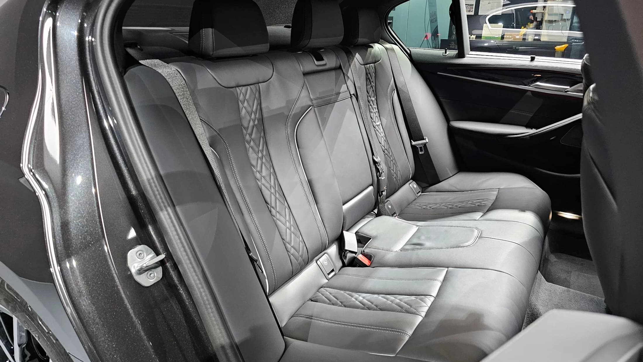 BMW 5-Series 530i M Sport Package, 2023 г. 35871 км. — фото 12