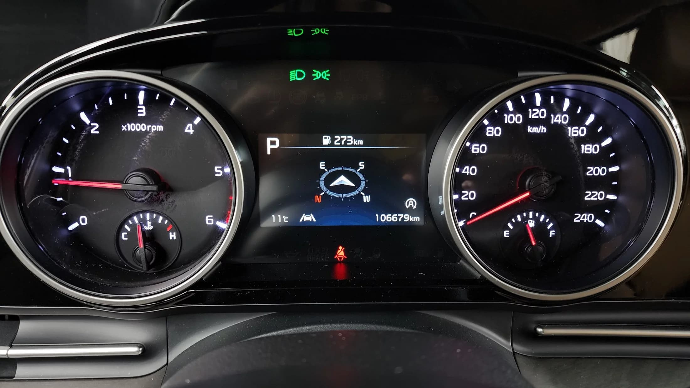 Kia Carnival 9-Seater Prestige, 2022 г. 106688 км. — фото 8