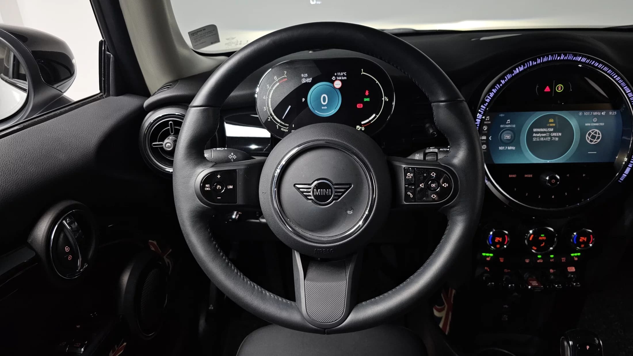 MINI Cooper 클래식 플러스 3rd, 2023 г. 13972 км. — фото 12
