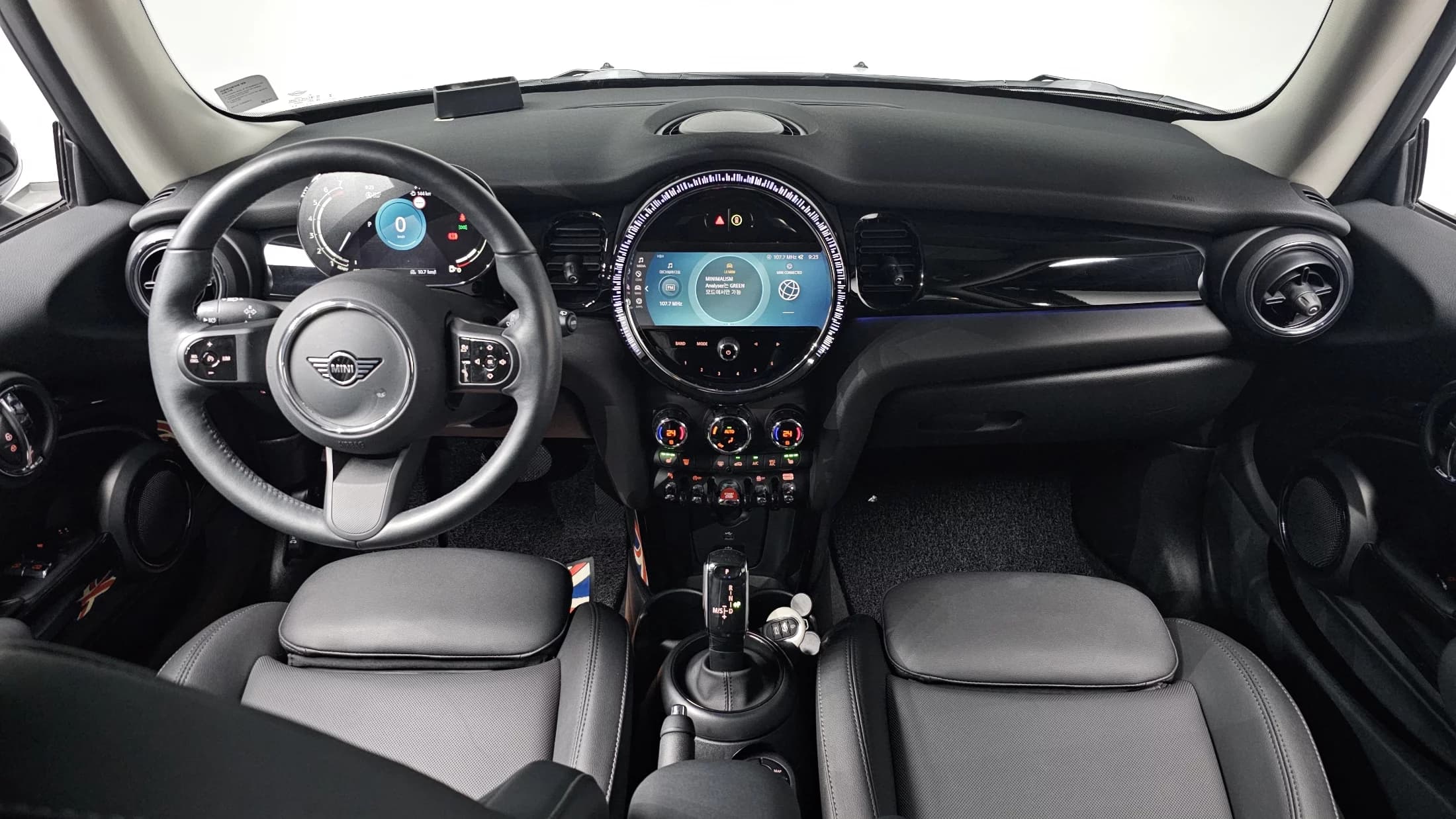 MINI Cooper 클래식 플러스 3rd, 2023 г. 13972 км. — фото 6