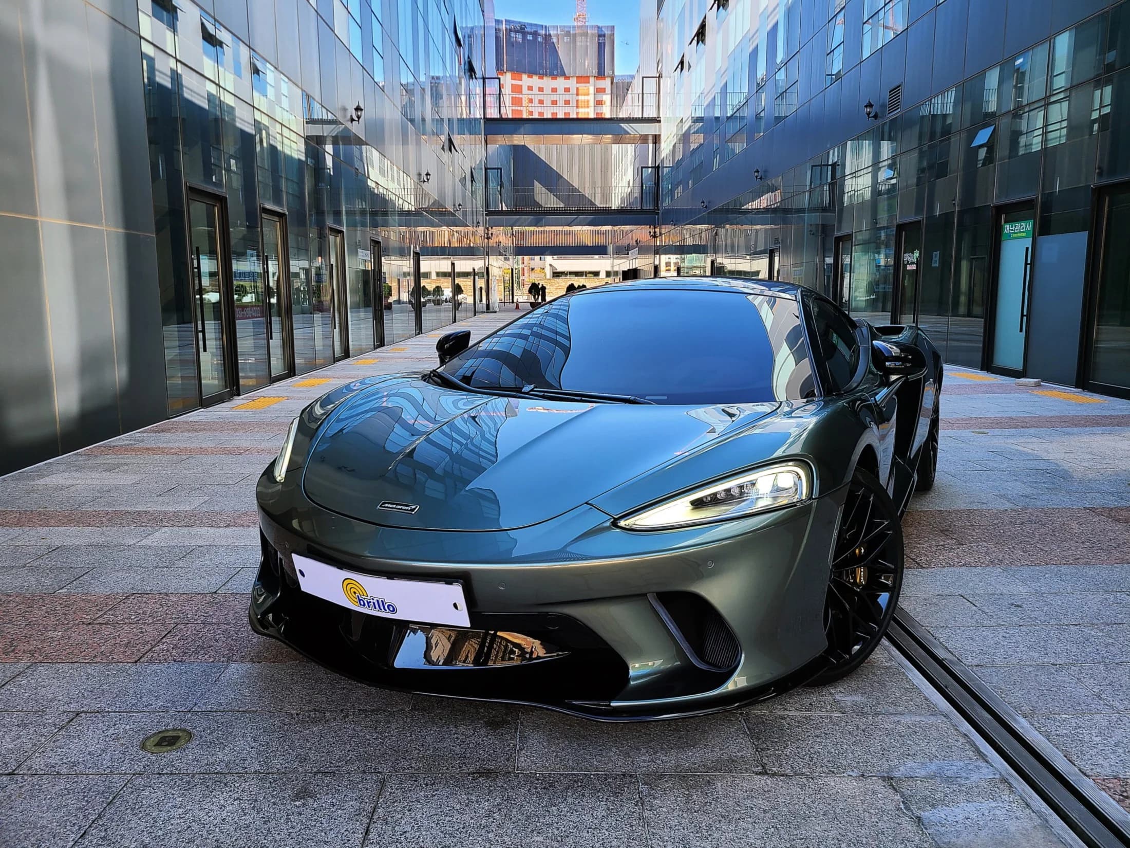 Mclaren GT 4.0, 2021 г. 7497 км.
