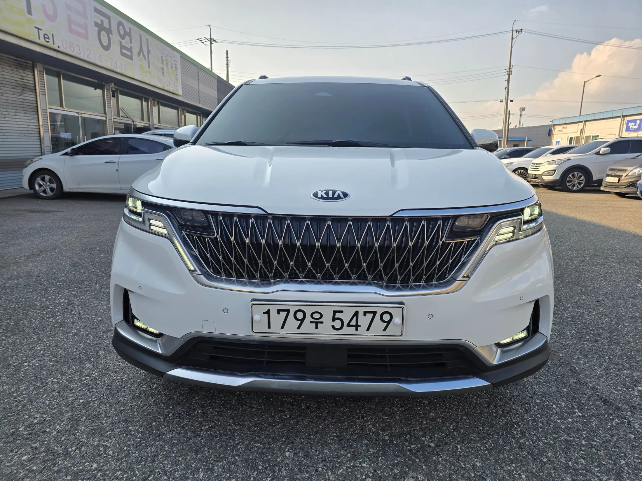 Kia Carnival 9-Seater Noblesse, 2021 г. 95587 км. — фото 2