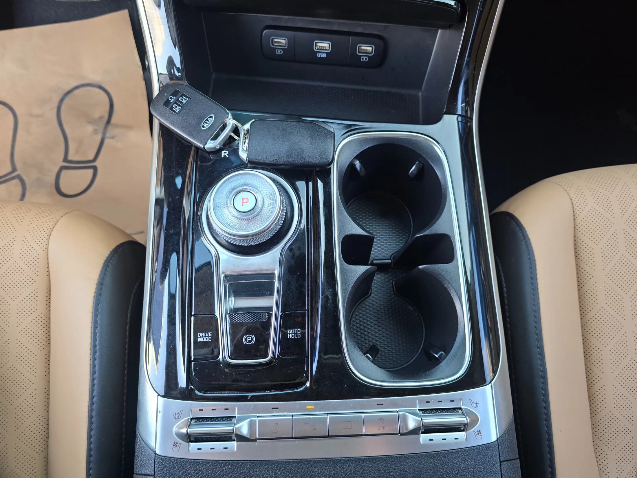 Kia Carnival 9-Seater Noblesse, 2021 г. 95587 км. — фото 13