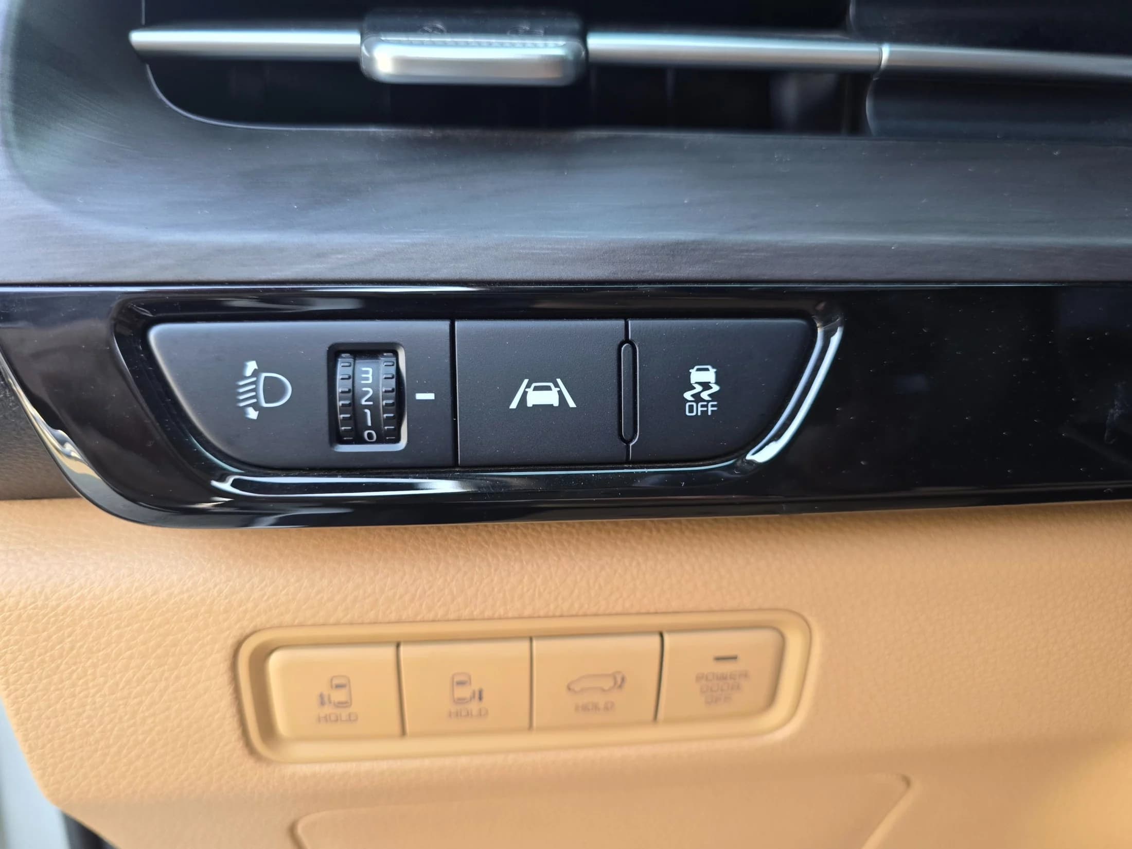 Kia Carnival 9-Seater Noblesse, 2021 г. 95587 км. — фото 14