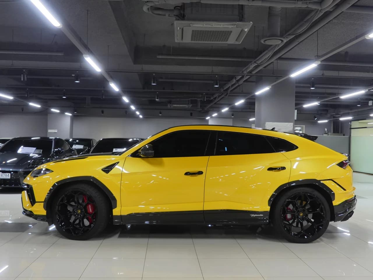 Lamborghini URUS 4.0 V8 Performante, 2024 г. 3774 км. — фото 2
