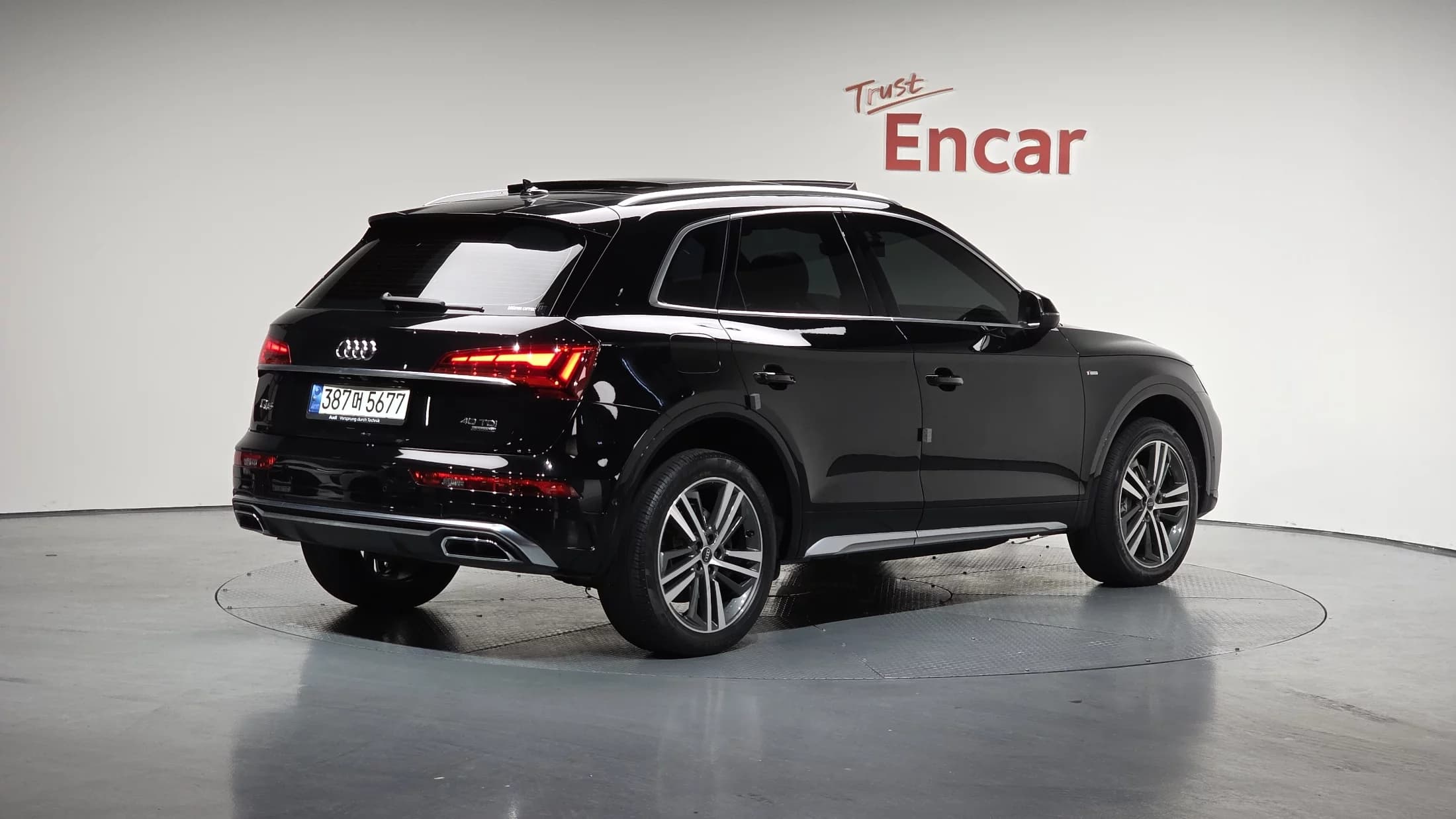 Audi Q5 40 TDI Quattro, 2021 г. 68599 км. — фото 2