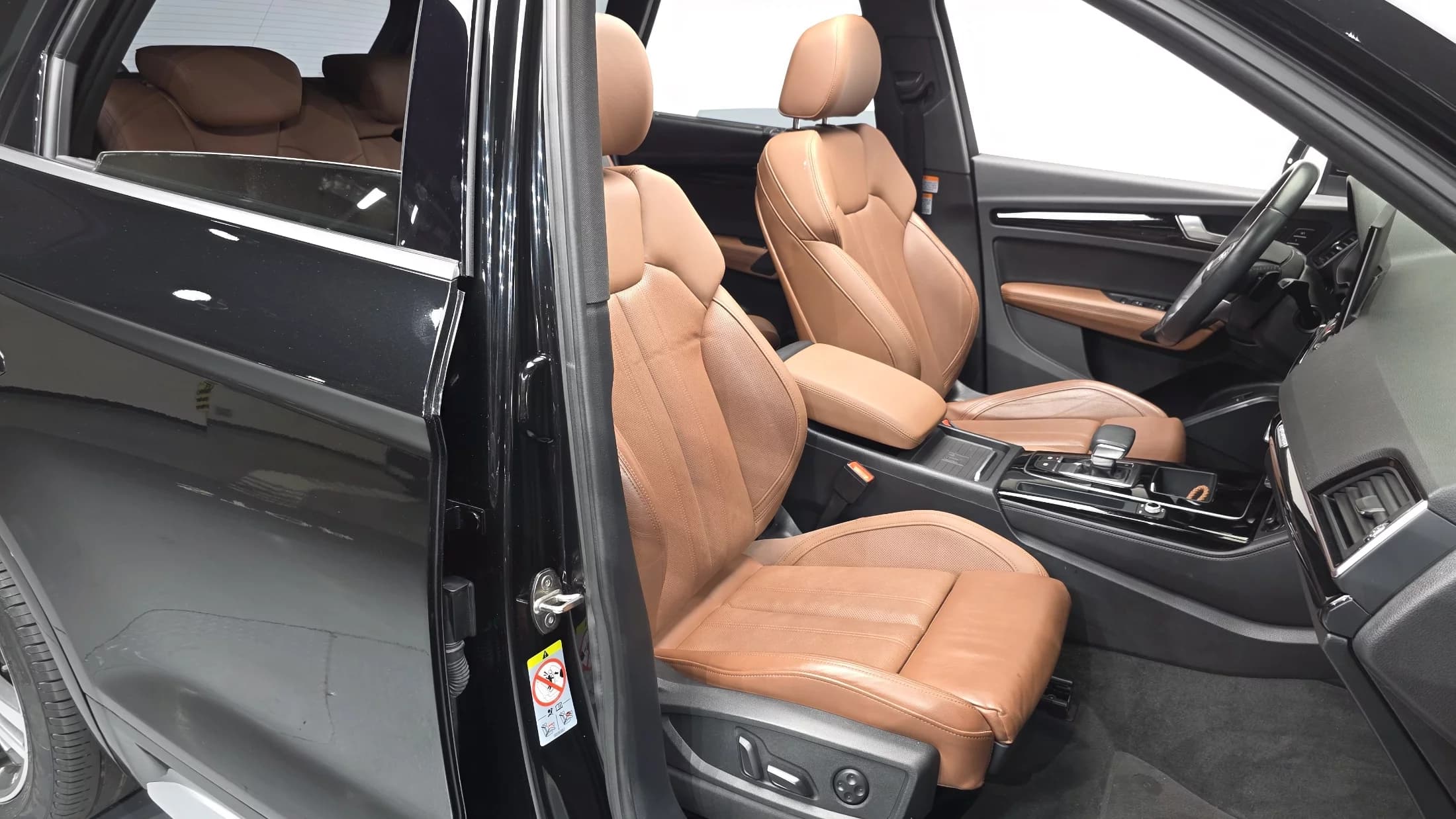 Audi Q5 40 TDI Quattro, 2021 г. 68599 км. — фото 17
