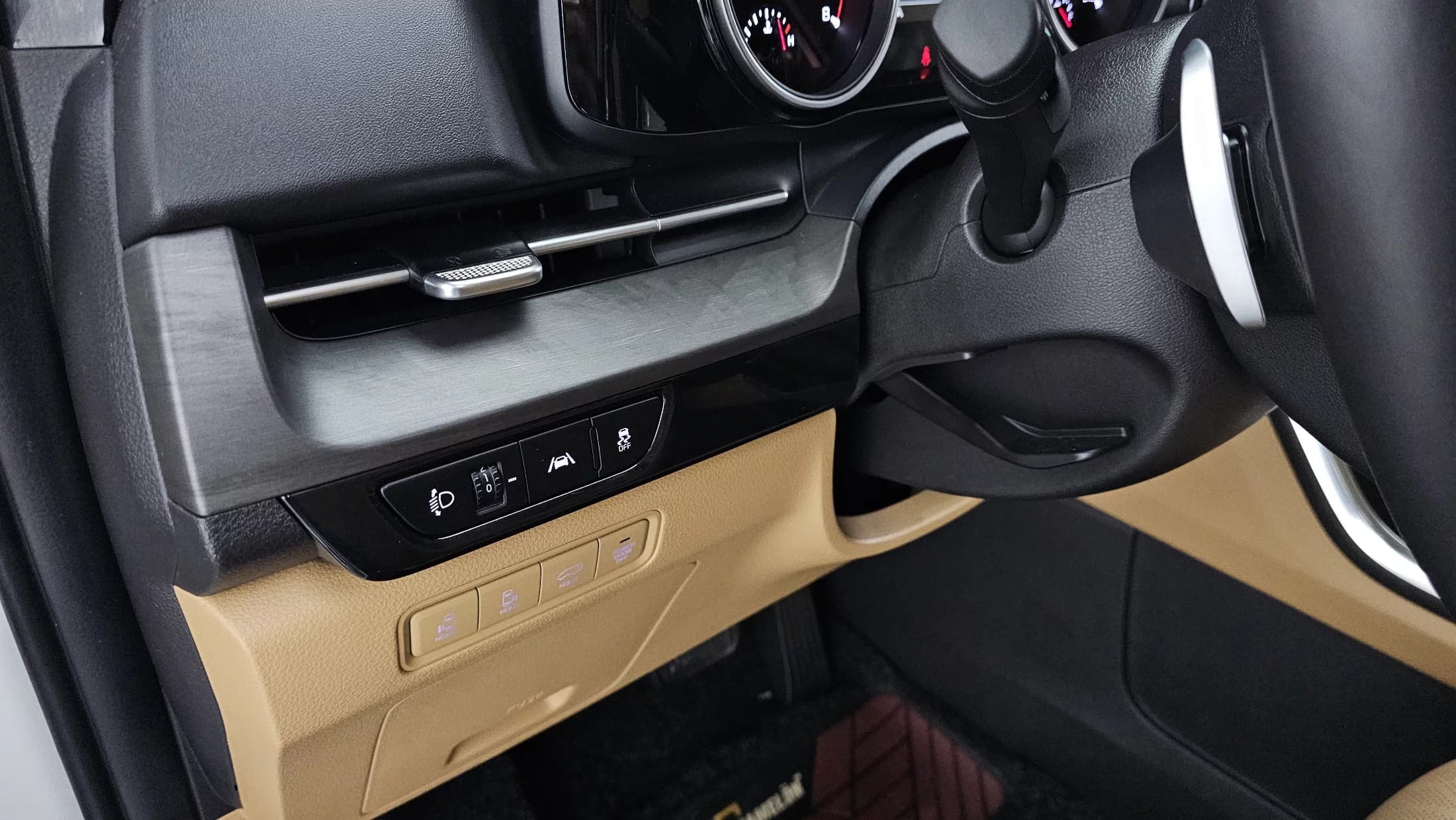 Kia Carnival Gasoline 9-Seater Noblesse, 2023 г. 65691 км. — фото 17