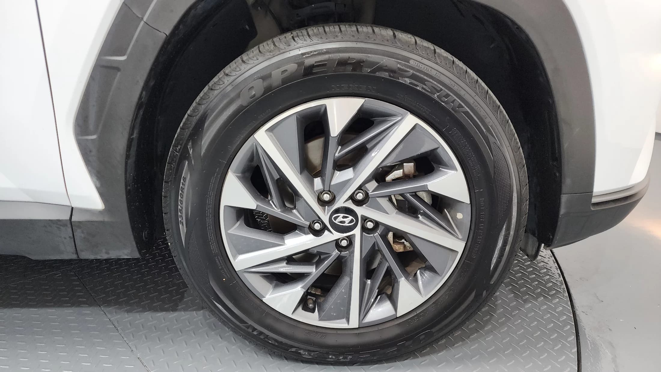 Hyundai Tucson Gasoline 1.6 Turbo 2WD Premium, 2023 г. 83929 км. — фото 5