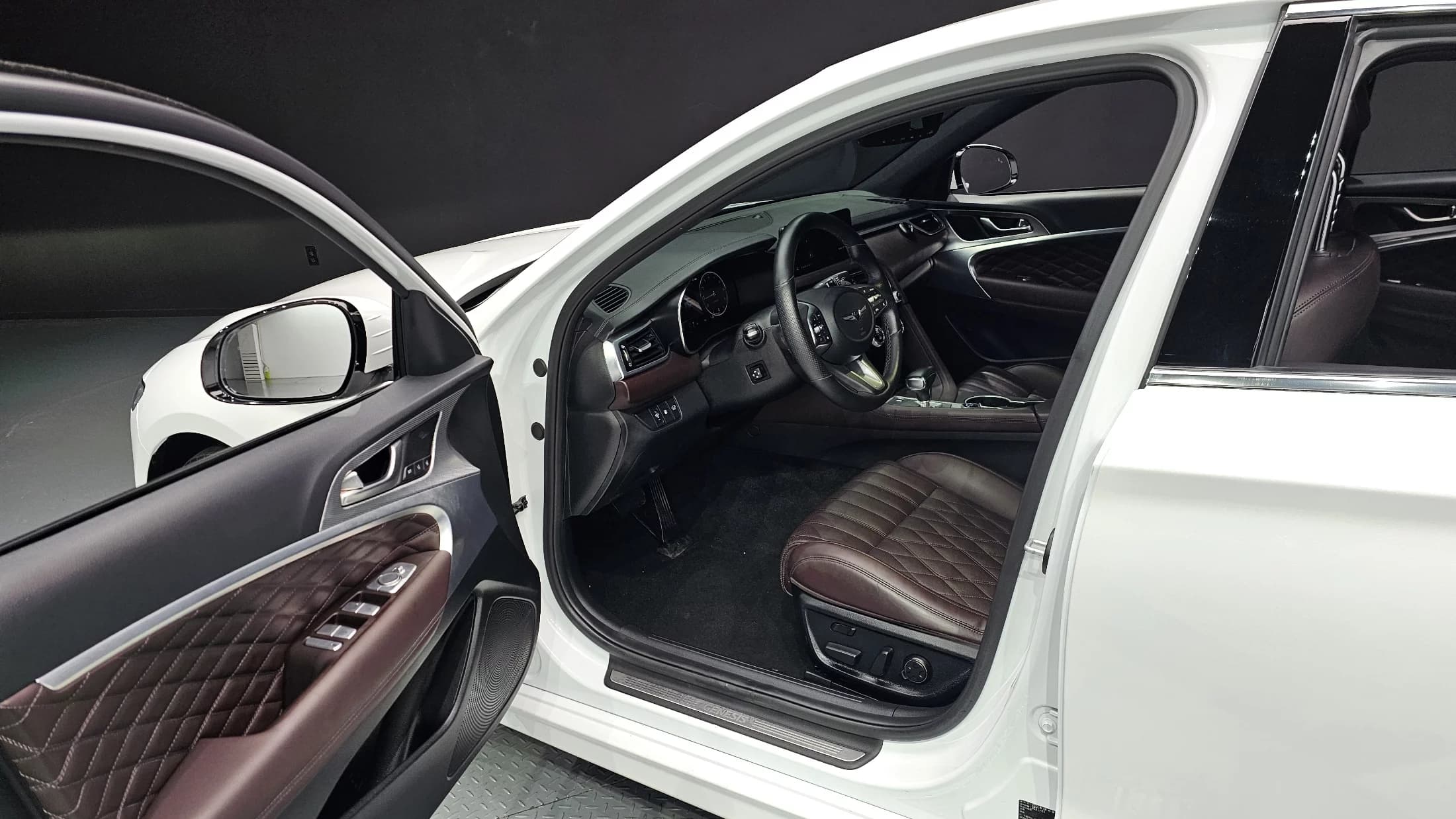 Genesis G70 Gasoline 2.0T 4WD, 2021 г. 52226 км. — фото 11
