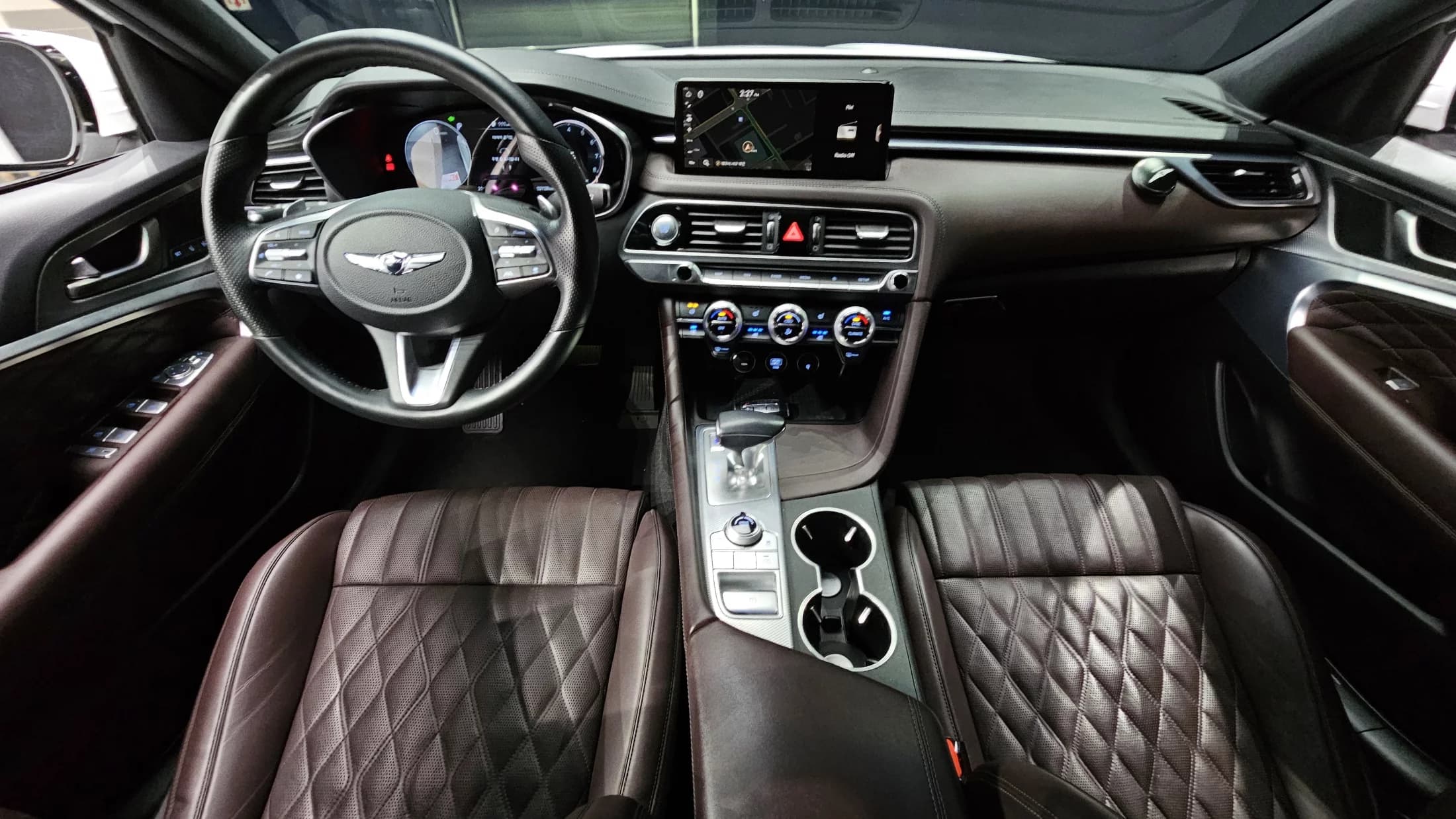 Genesis G70 Gasoline 2.0T 4WD, 2021 г. 52226 км. — фото 7