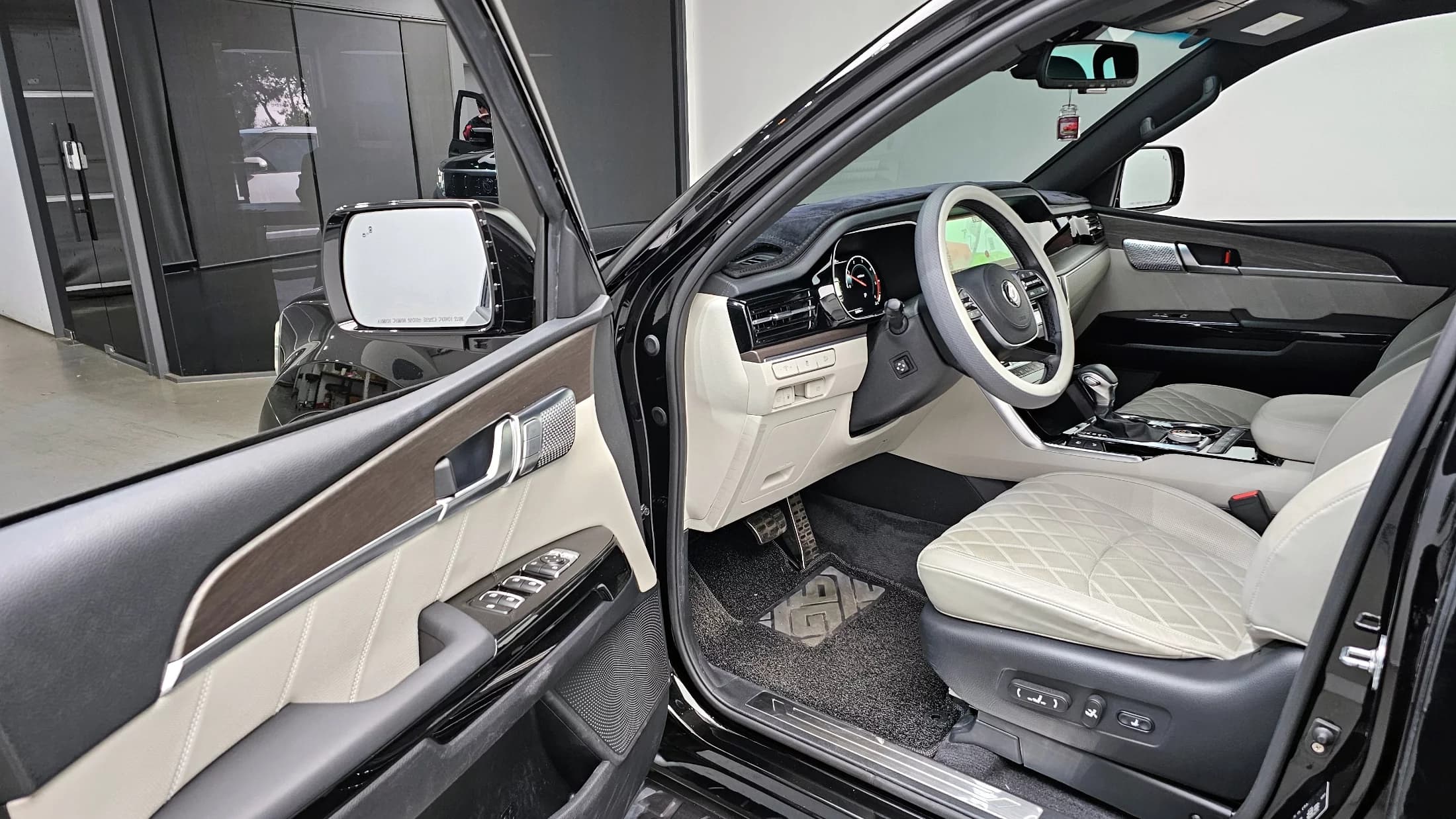 Kia Mohave Diesel 3.0 4WD 7-Seater Masters, 2021 г. 59605 км. — фото 10