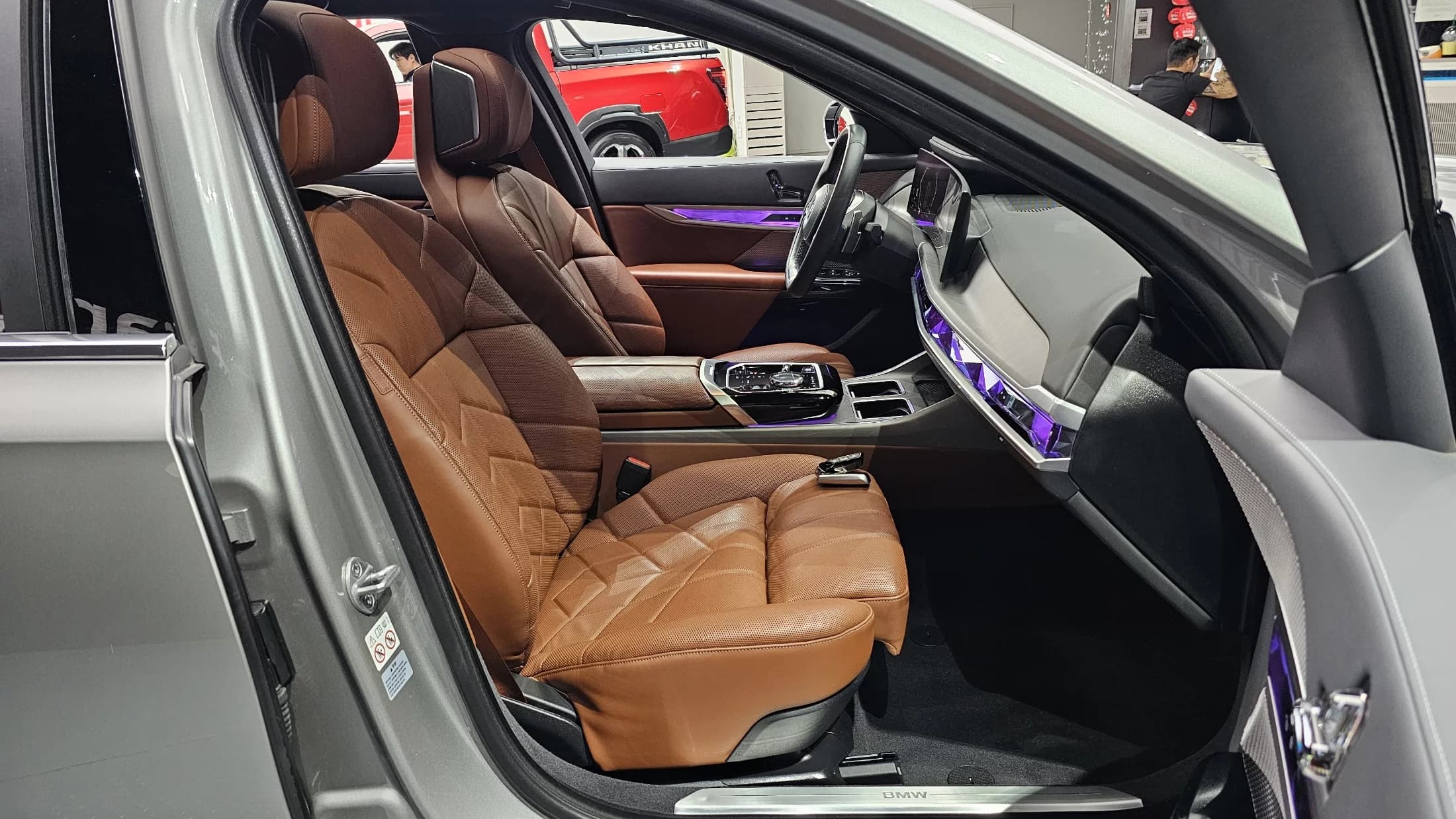 BMW 7-Series 740i sDrive Design Pure Excellence, 2023 г. 33611 км. — фото 10