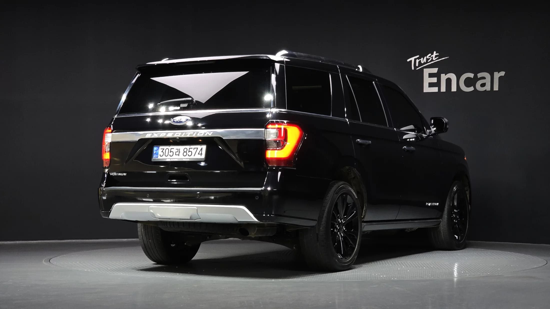 Ford EXPEDITION Platinum 4WD 7Seater, 2021 г. 50013 км. — фото 2