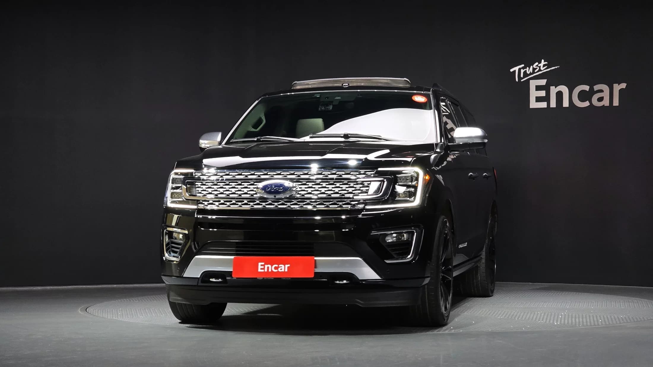 Ford EXPEDITION Platinum 4WD 7Seater, 2021 г. 50013 км. — фото 3