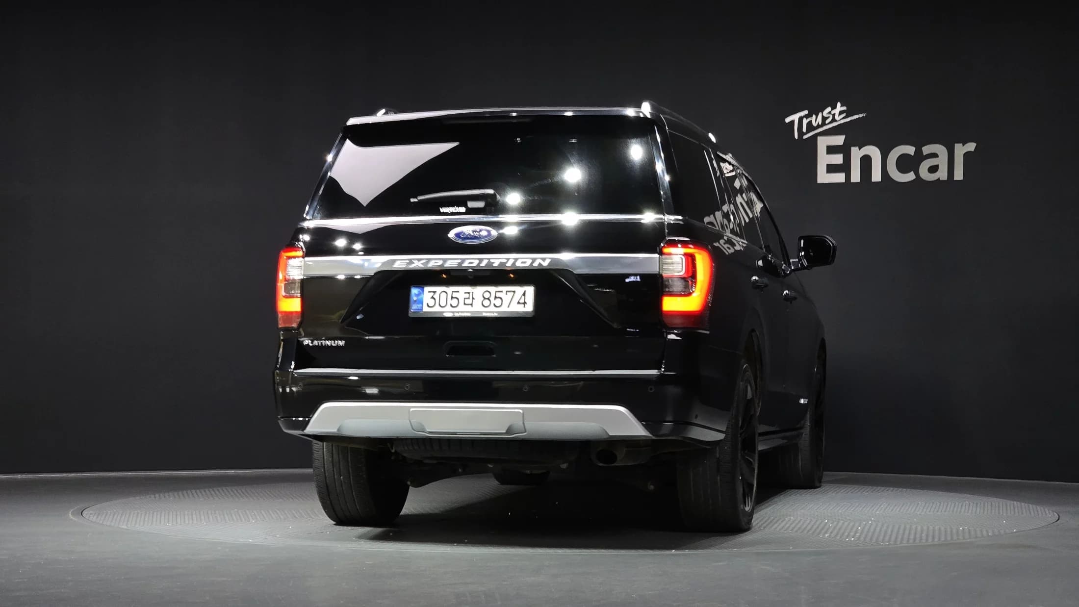 Ford EXPEDITION Platinum 4WD 7Seater, 2021 г. 50013 км. — фото 4