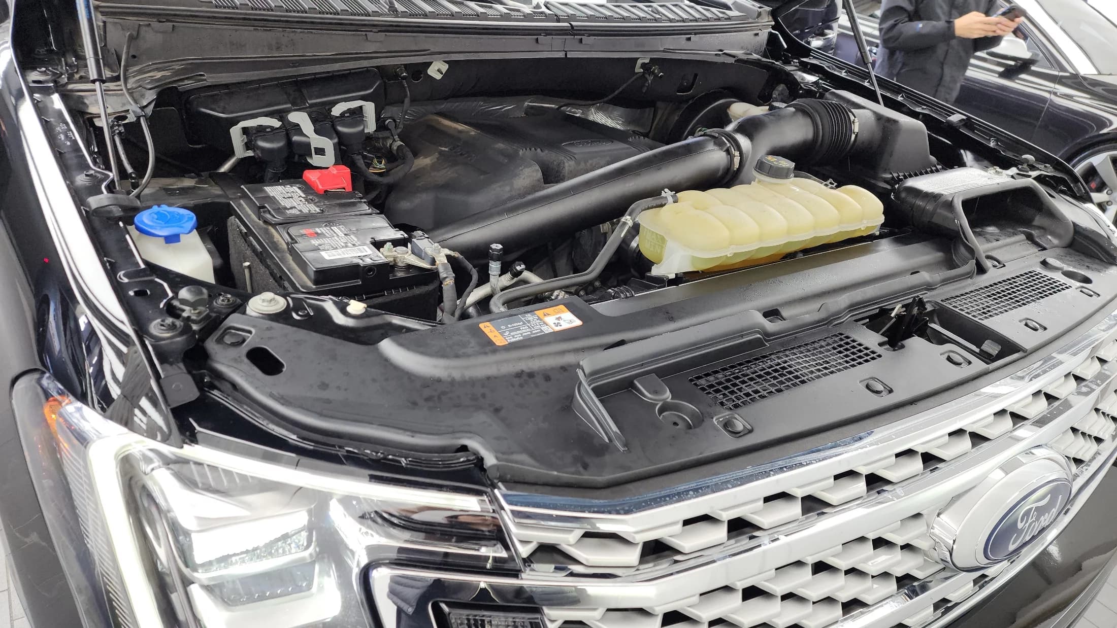 Ford EXPEDITION Platinum 4WD 7Seater, 2021 г. 50013 км. — фото 6