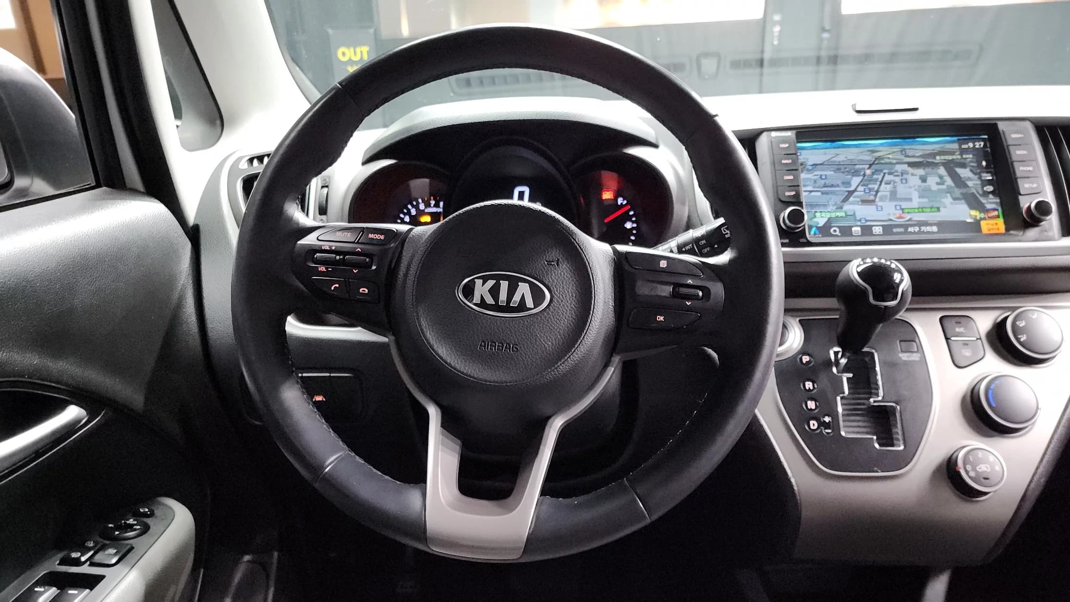 Kia RAY Prestige, 2021 г. 91684 км. — фото 13
